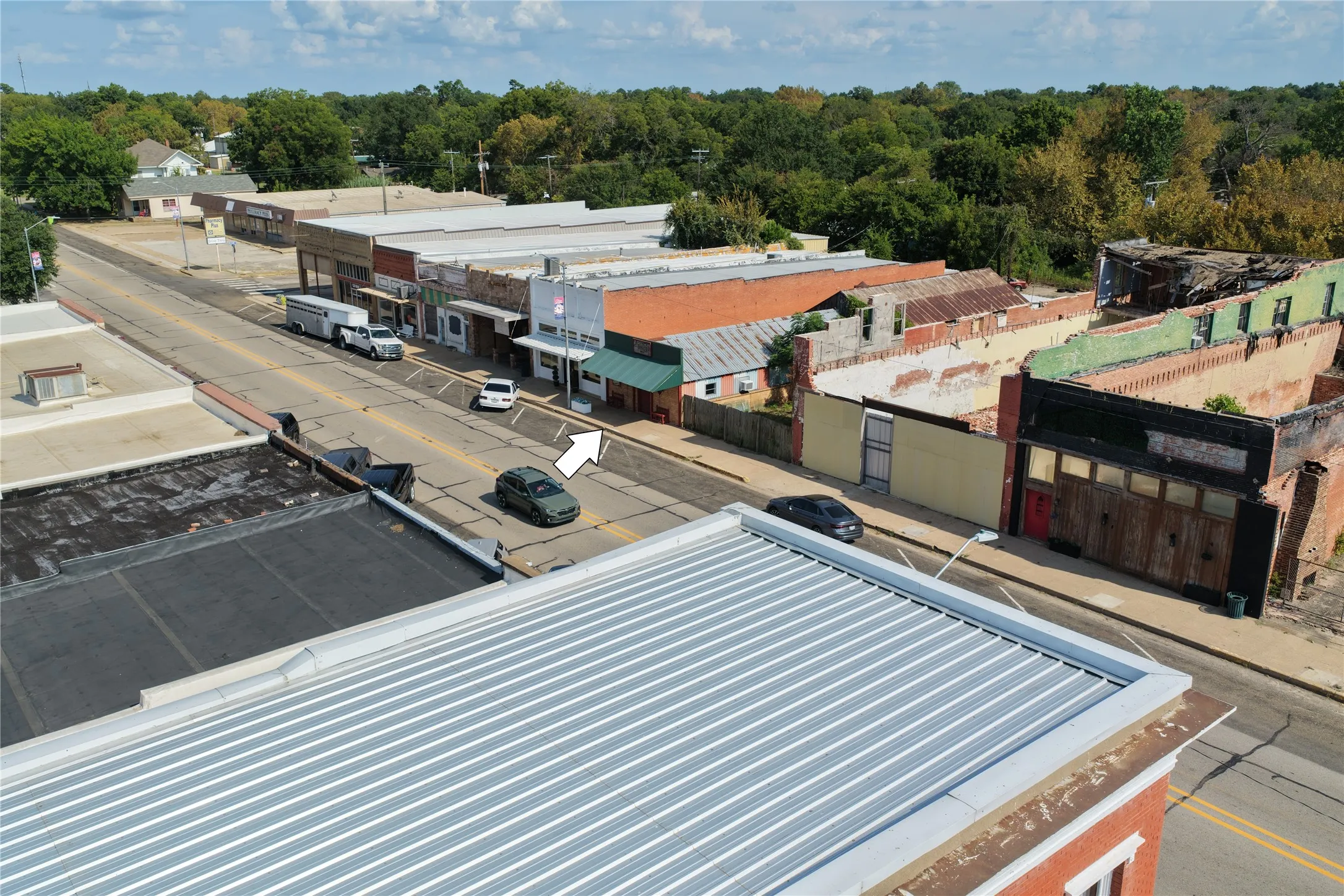 Retail For Sale in Freestone County , 506 Main Street, Teague, Texas 75860, 0, 0, Garage spaces, 0 Sqft, built in 1960, mls#21376653, Real Estate Agent in Teague, Homes For Sale in Freestone county, Homes For Sale in Teague, Realtor in Teague Texas, Real Estate Brokerage Independent Realty Texas, Luminita Cordes Realtor