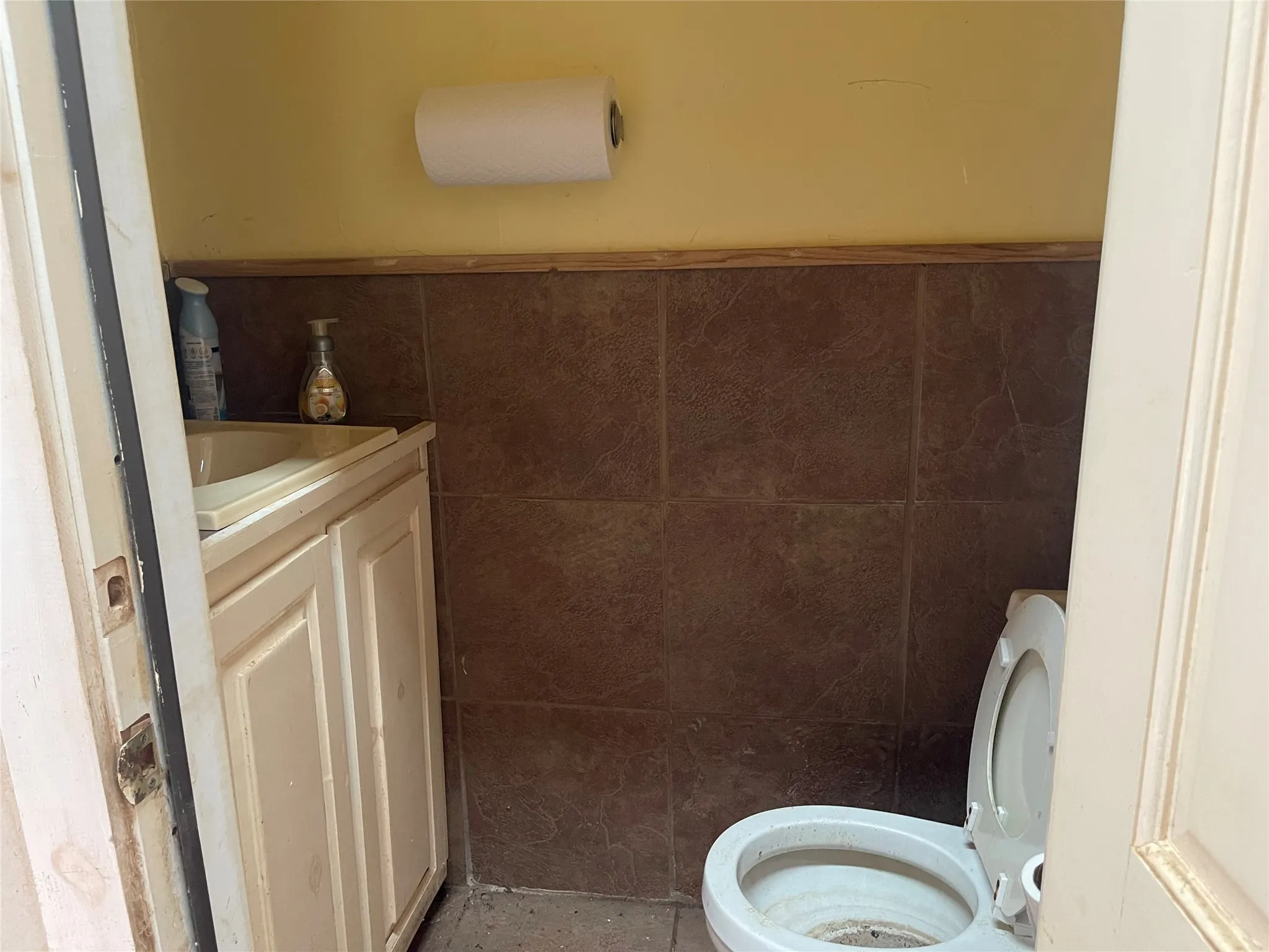 Retail For Sale in Freestone County , 506 Main Street, Teague, Texas 75860, 0, 0, Garage spaces, 0 Sqft, built in 1960, mls#21376653, Real Estate Agent in Teague, Homes For Sale in Freestone county, Homes For Sale in Teague, Realtor in Teague Texas, Real Estate Brokerage Independent Realty Texas, Luminita Cordes Realtor