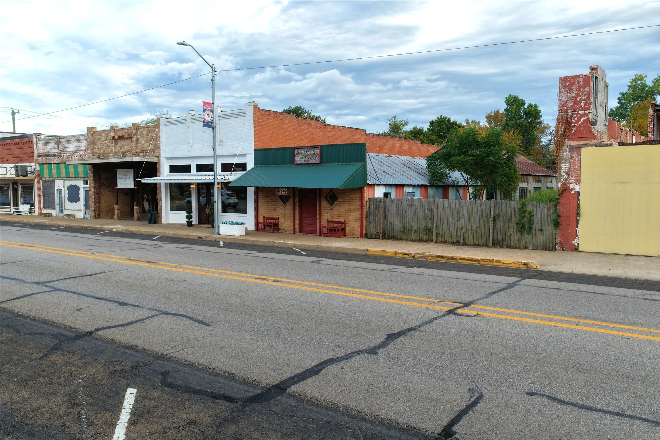 Retail For Sale in Freestone County , 506 Main Street, Teague, Texas 75860, 0, 0, Garage spaces, 0 Sqft, built in 1960, mls#21376653, Real Estate Agent in Teague, Homes For Sale in Freestone county, Homes For Sale in Teague, Realtor in Teague Texas, Real Estate Brokerage Independent Realty Texas, Luminita Cordes Realtor