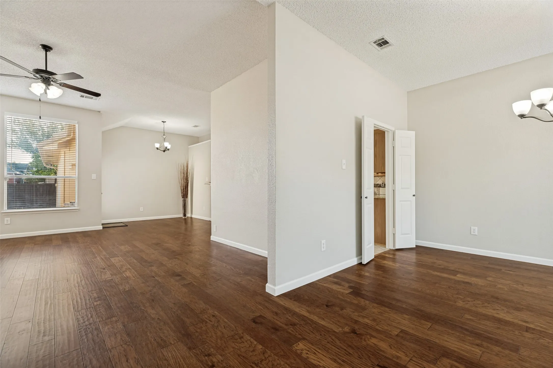 from dining room thru to the breakfast nook