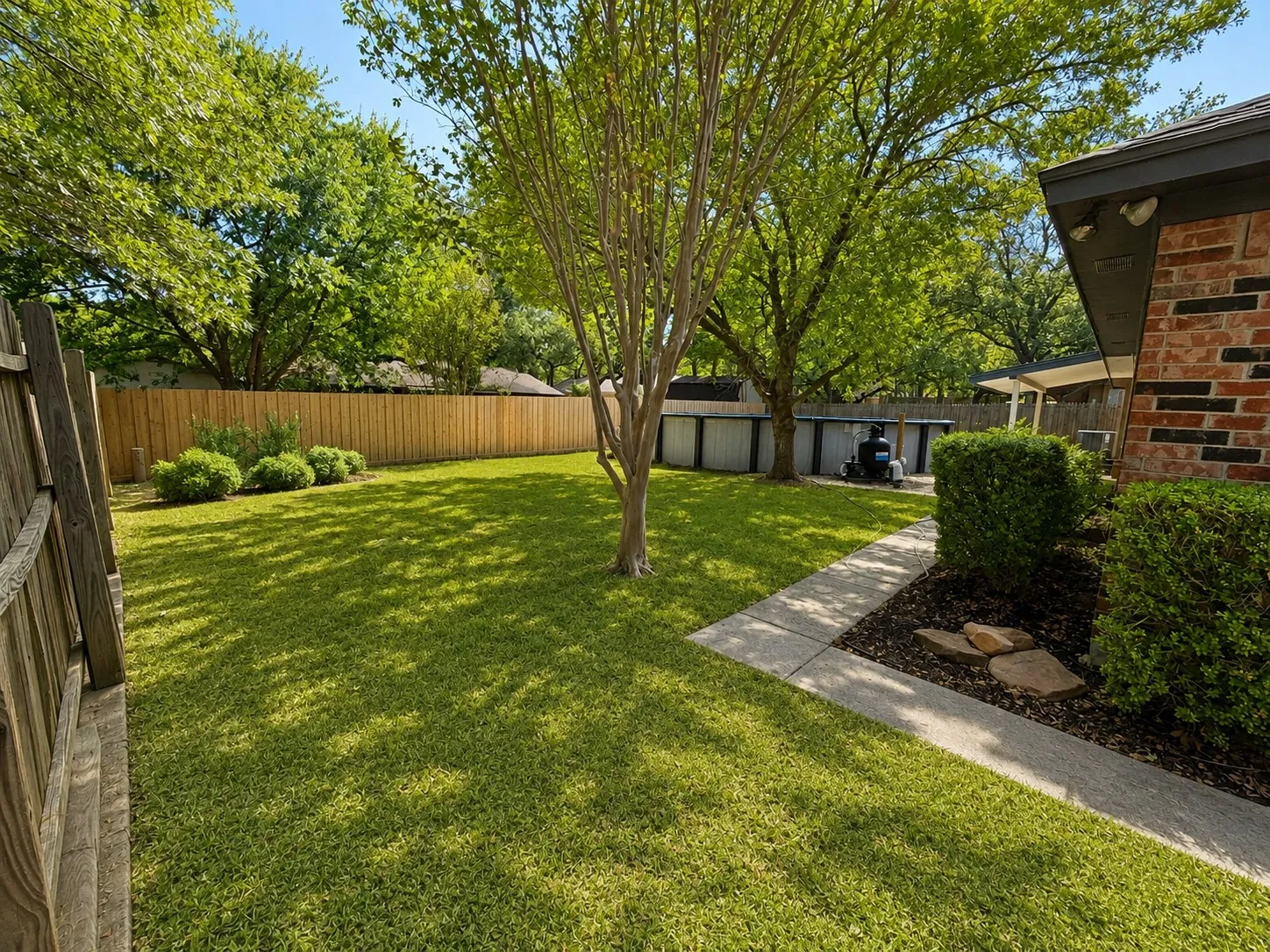 Single Family Residence For Sale in Tarrant County , 6824 Ridgewood Drive, North Richland Hills, Texas 76182, 4 Bedroom, 2 Bathroom, 2 Garage spaces, 1,978 Sqft, built in 1986, mls#21377704, Real Estate Agent in North Richland Hills, Homes For Sale in Tarrant county, Homes For Sale in North Richland Hills, Realtor in North Richland Hills Texas, Real Estate Brokerage Independent Realty Texas, Luminita Cordes Realtor