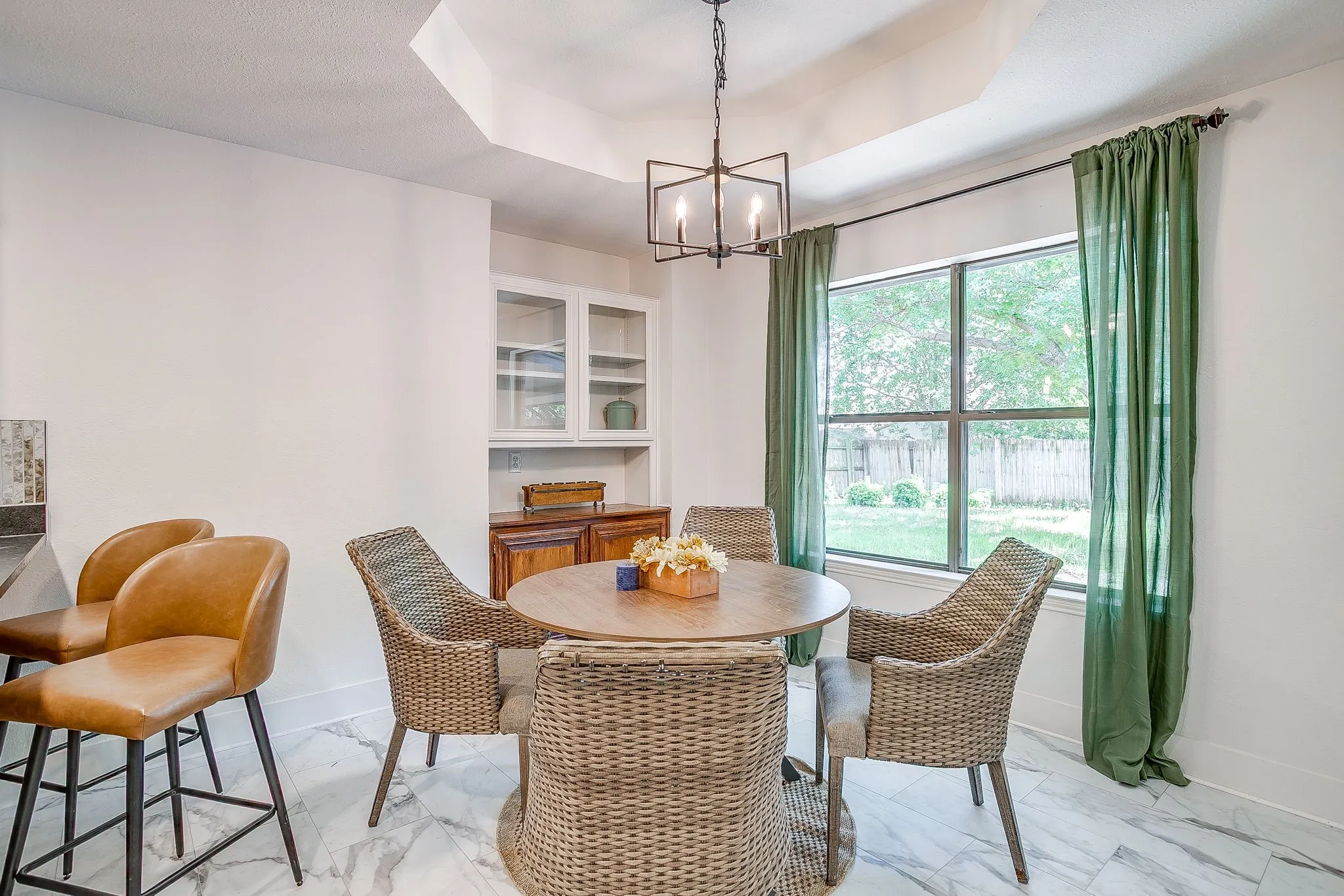 Single Family Residence For Sale in Tarrant County , 6824 Ridgewood Drive, North Richland Hills, Texas 76182, 4 Bedroom, 2 Bathroom, 2 Garage spaces, 1,978 Sqft, built in 1986, mls#21377704, Real Estate Agent in North Richland Hills, Homes For Sale in Tarrant county, Homes For Sale in North Richland Hills, Realtor in North Richland Hills Texas, Real Estate Brokerage Independent Realty Texas, Luminita Cordes Realtor