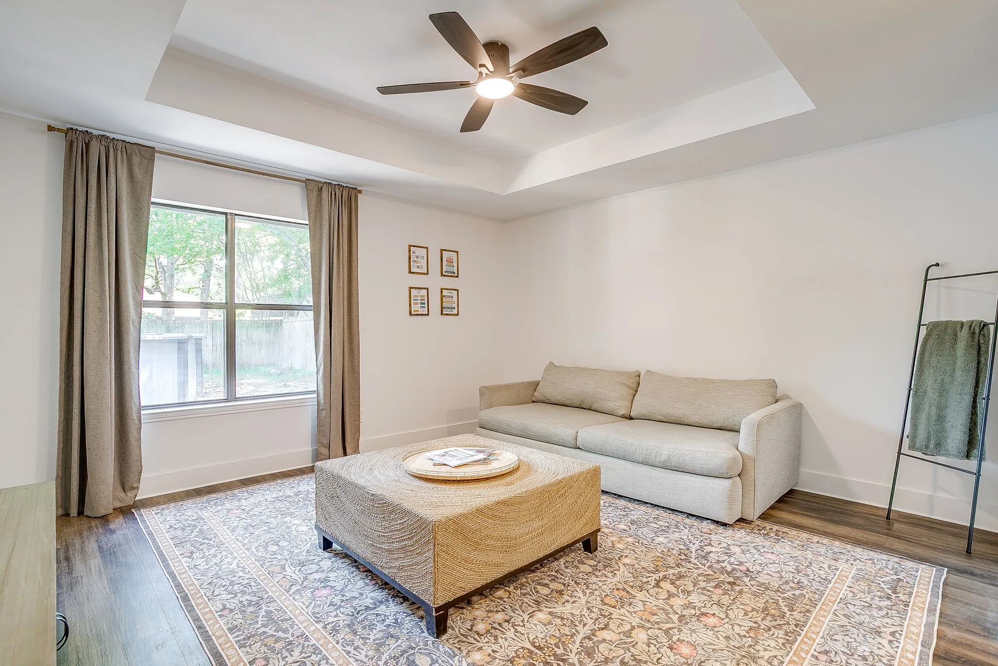 Single Family Residence For Sale in Tarrant County , 6824 Ridgewood Drive, North Richland Hills, Texas 76182, 4 Bedroom, 2 Bathroom, 2 Garage spaces, 1,978 Sqft, built in 1986, mls#21377704, Real Estate Agent in North Richland Hills, Homes For Sale in Tarrant county, Homes For Sale in North Richland Hills, Realtor in North Richland Hills Texas, Real Estate Brokerage Independent Realty Texas, Luminita Cordes Realtor