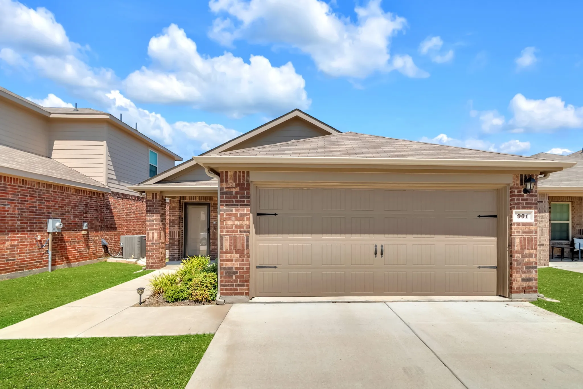 Single Family Residence For Sale in Hunt County , 901 Country Road, Royse City, Texas 75189, 3 Bedroom, 2 Bathroom, 2 Garage spaces, 1,327 Sqft, built in 2024, mls#21376720, Real Estate Agent in Royse City, Homes For Sale in Hunt county, Homes For Sale in Royse City, Realtor in Royse City Texas, Real Estate Brokerage Independent Realty Texas, Luminita Cordes Realtor