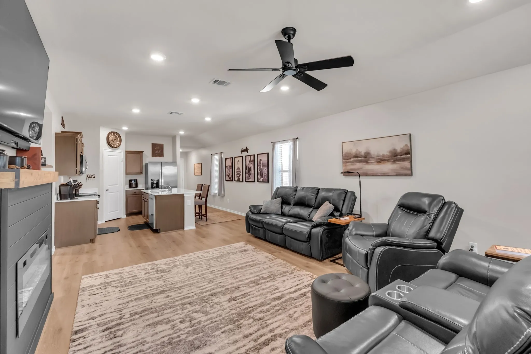 Single Family Residence For Sale in Hunt County , 901 Country Road, Royse City, Texas 75189, 3 Bedroom, 2 Bathroom, 2 Garage spaces, 1,327 Sqft, built in 2024, mls#21376720, Real Estate Agent in Royse City, Homes For Sale in Hunt county, Homes For Sale in Royse City, Realtor in Royse City Texas, Real Estate Brokerage Independent Realty Texas, Luminita Cordes Realtor