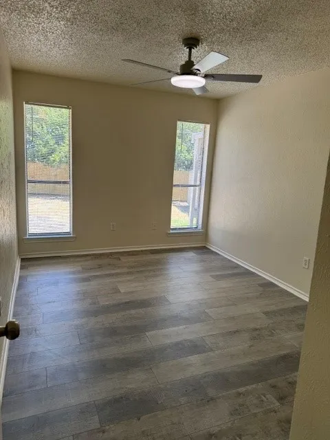 Single Family Residence For Sale in Dallas County , 309 West Court, Glenn Heights, Texas 75154, 3 Bedroom, 2 Bathroom, 1 Garage spaces, 1,213 Sqft, built in 1983, mls#21368353, Real Estate Agent in Glenn Heights, Homes For Sale in Dallas county, Homes For Sale in Glenn Heights, Realtor in Glenn Heights Texas, Real Estate Brokerage Independent Realty Texas, Luminita Cordes Realtor