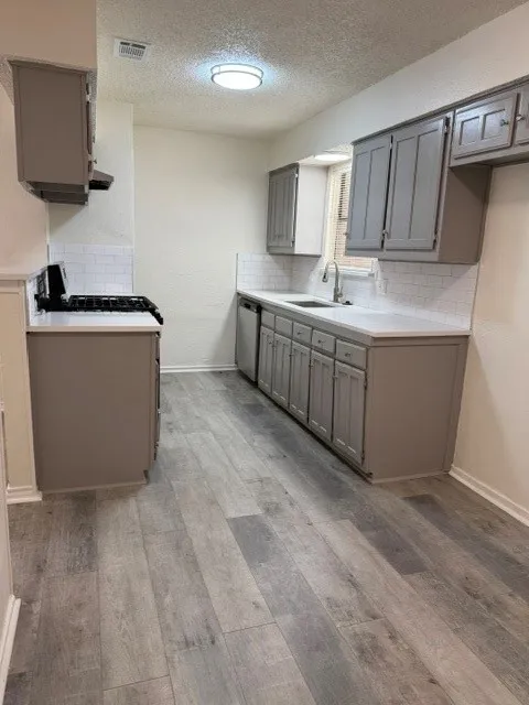 Single Family Residence For Sale in Dallas County , 309 West Court, Glenn Heights, Texas 75154, 3 Bedroom, 2 Bathroom, 1 Garage spaces, 1,213 Sqft, built in 1983, mls#21368353, Real Estate Agent in Glenn Heights, Homes For Sale in Dallas county, Homes For Sale in Glenn Heights, Realtor in Glenn Heights Texas, Real Estate Brokerage Independent Realty Texas, Luminita Cordes Realtor