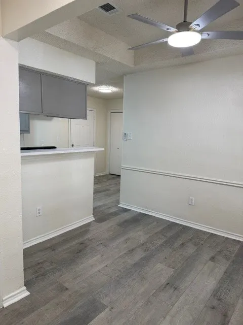 Single Family Residence For Sale in Dallas County , 309 West Court, Glenn Heights, Texas 75154, 3 Bedroom, 2 Bathroom, 1 Garage spaces, 1,213 Sqft, built in 1983, mls#21368353, Real Estate Agent in Glenn Heights, Homes For Sale in Dallas county, Homes For Sale in Glenn Heights, Realtor in Glenn Heights Texas, Real Estate Brokerage Independent Realty Texas, Luminita Cordes Realtor