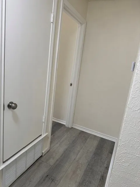 Single Family Residence For Sale in Dallas County , 309 West Court, Glenn Heights, Texas 75154, 3 Bedroom, 2 Bathroom, 1 Garage spaces, 1,213 Sqft, built in 1983, mls#21368353, Real Estate Agent in Glenn Heights, Homes For Sale in Dallas county, Homes For Sale in Glenn Heights, Realtor in Glenn Heights Texas, Real Estate Brokerage Independent Realty Texas, Luminita Cordes Realtor
