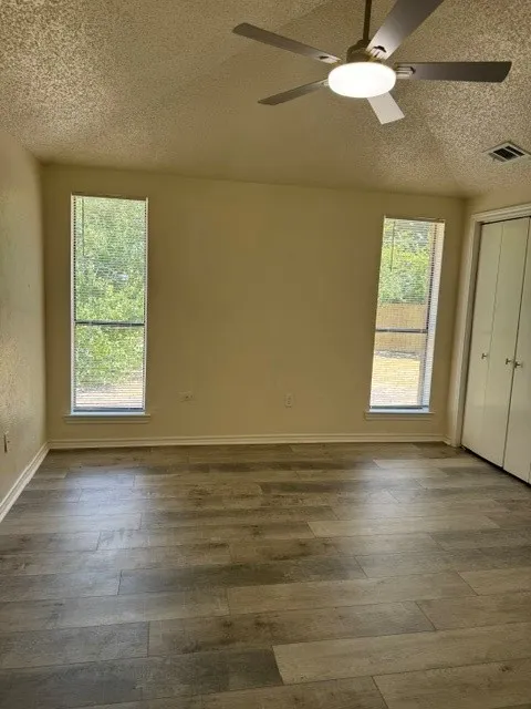 Single Family Residence For Sale in Dallas County , 309 West Court, Glenn Heights, Texas 75154, 3 Bedroom, 2 Bathroom, 1 Garage spaces, 1,213 Sqft, built in 1983, mls#21368353, Real Estate Agent in Glenn Heights, Homes For Sale in Dallas county, Homes For Sale in Glenn Heights, Realtor in Glenn Heights Texas, Real Estate Brokerage Independent Realty Texas, Luminita Cordes Realtor