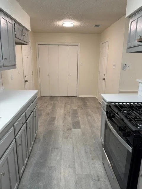 Single Family Residence For Sale in Dallas County , 309 West Court, Glenn Heights, Texas 75154, 3 Bedroom, 2 Bathroom, 1 Garage spaces, 1,213 Sqft, built in 1983, mls#21368353, Real Estate Agent in Glenn Heights, Homes For Sale in Dallas county, Homes For Sale in Glenn Heights, Realtor in Glenn Heights Texas, Real Estate Brokerage Independent Realty Texas, Luminita Cordes Realtor