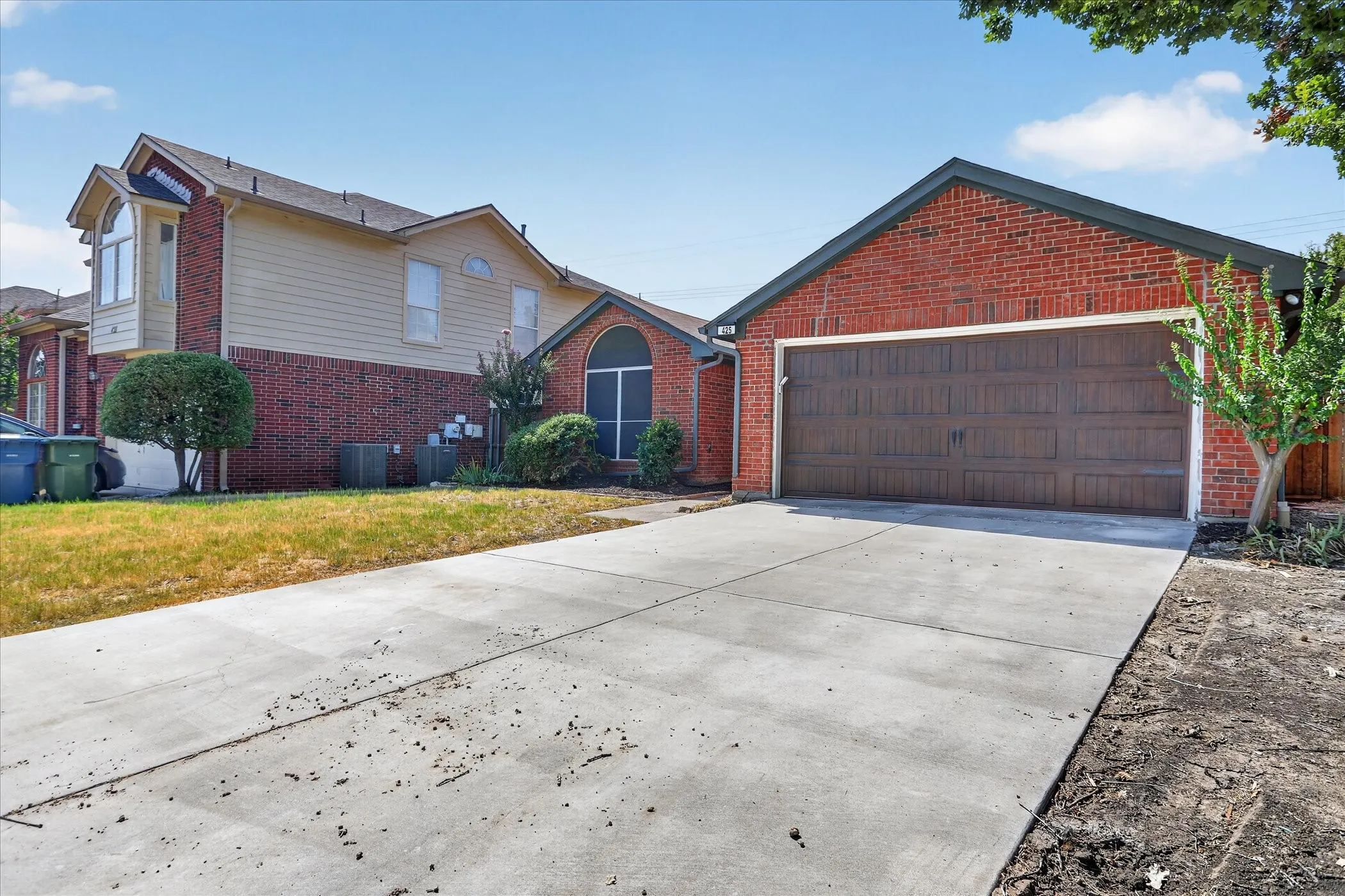 Single Family Residence For Sale in Denton County , 425 Wentworth Drive, Flower Mound, Texas 75028, 3 Bedroom, 2 Bathroom, 2 Garage spaces, 1,526 Sqft, built in 1992, mls#21377846, Real Estate Agent in Flower Mound, Homes For Sale in Denton county, Homes For Sale in Flower Mound, Realtor in Flower Mound Texas, Real Estate Brokerage Independent Realty Texas, Luminita Cordes Realtor
