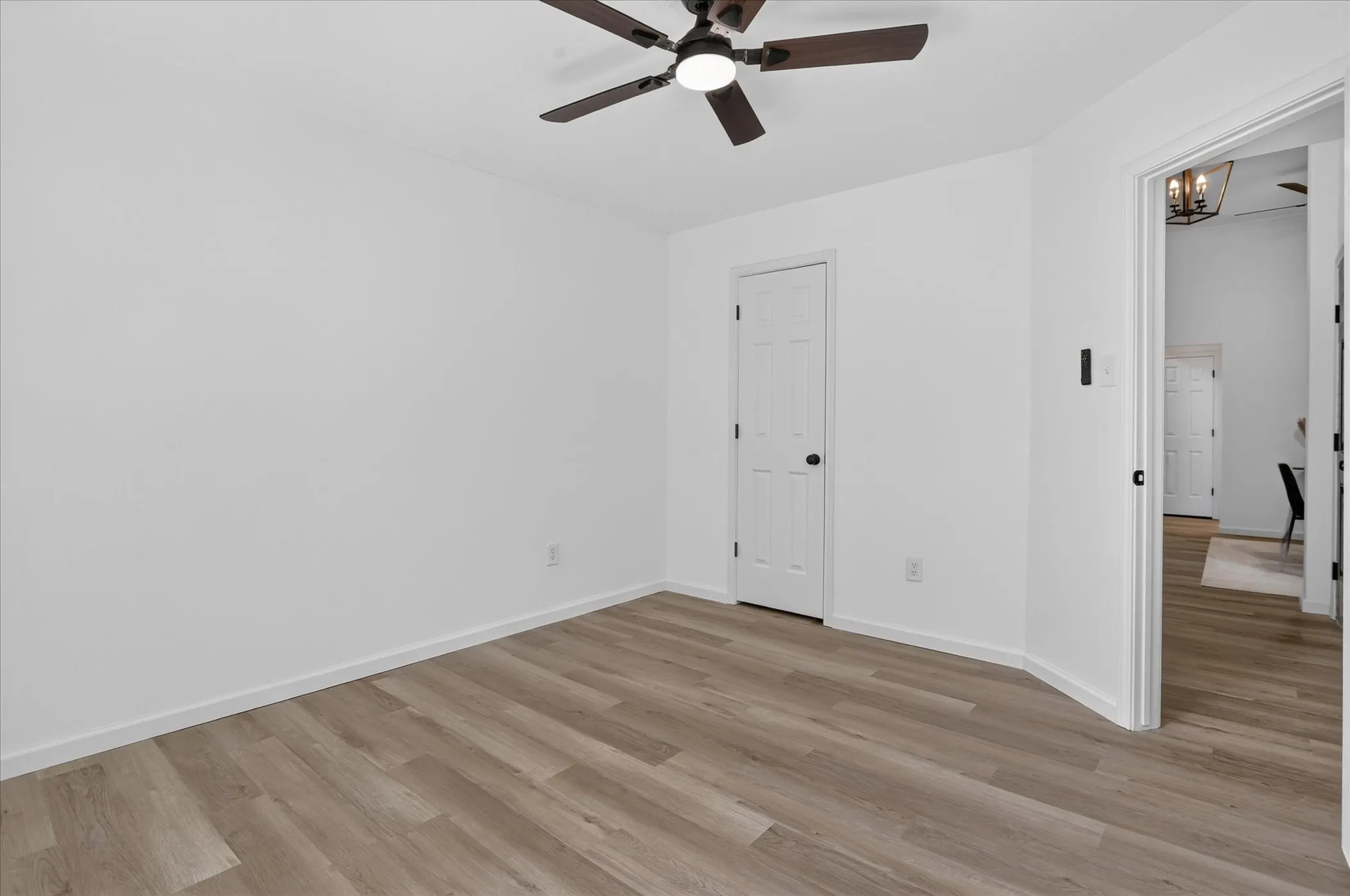 Single Family Residence For Sale in Denton County , 425 Wentworth Drive, Flower Mound, Texas 75028, 3 Bedroom, 2 Bathroom, 2 Garage spaces, 1,526 Sqft, built in 1992, mls#21377846, Real Estate Agent in Flower Mound, Homes For Sale in Denton county, Homes For Sale in Flower Mound, Realtor in Flower Mound Texas, Real Estate Brokerage Independent Realty Texas, Luminita Cordes Realtor
