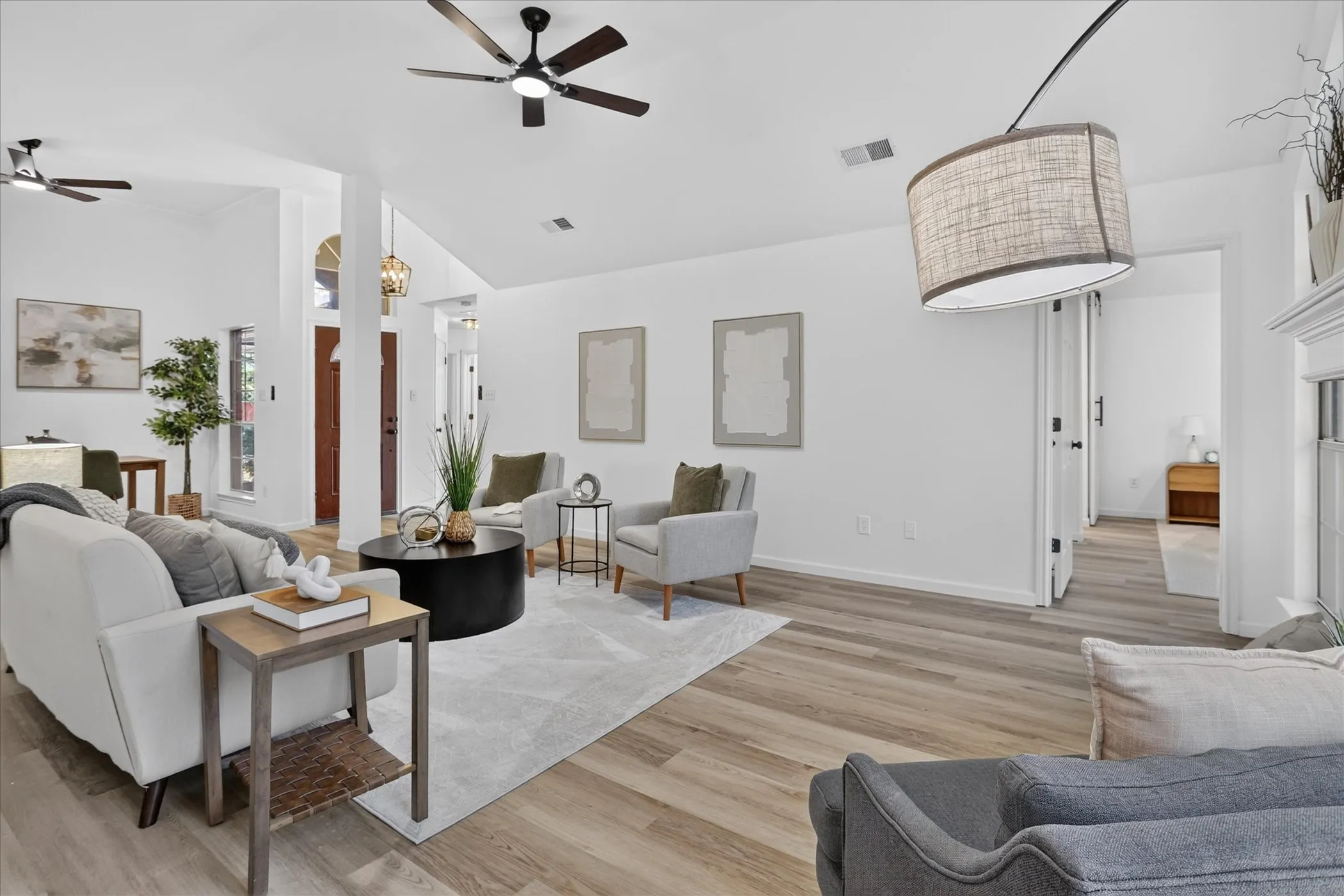 Single Family Residence For Sale in Denton County , 425 Wentworth Drive, Flower Mound, Texas 75028, 3 Bedroom, 2 Bathroom, 2 Garage spaces, 1,526 Sqft, built in 1992, mls#21377846, Real Estate Agent in Flower Mound, Homes For Sale in Denton county, Homes For Sale in Flower Mound, Realtor in Flower Mound Texas, Real Estate Brokerage Independent Realty Texas, Luminita Cordes Realtor