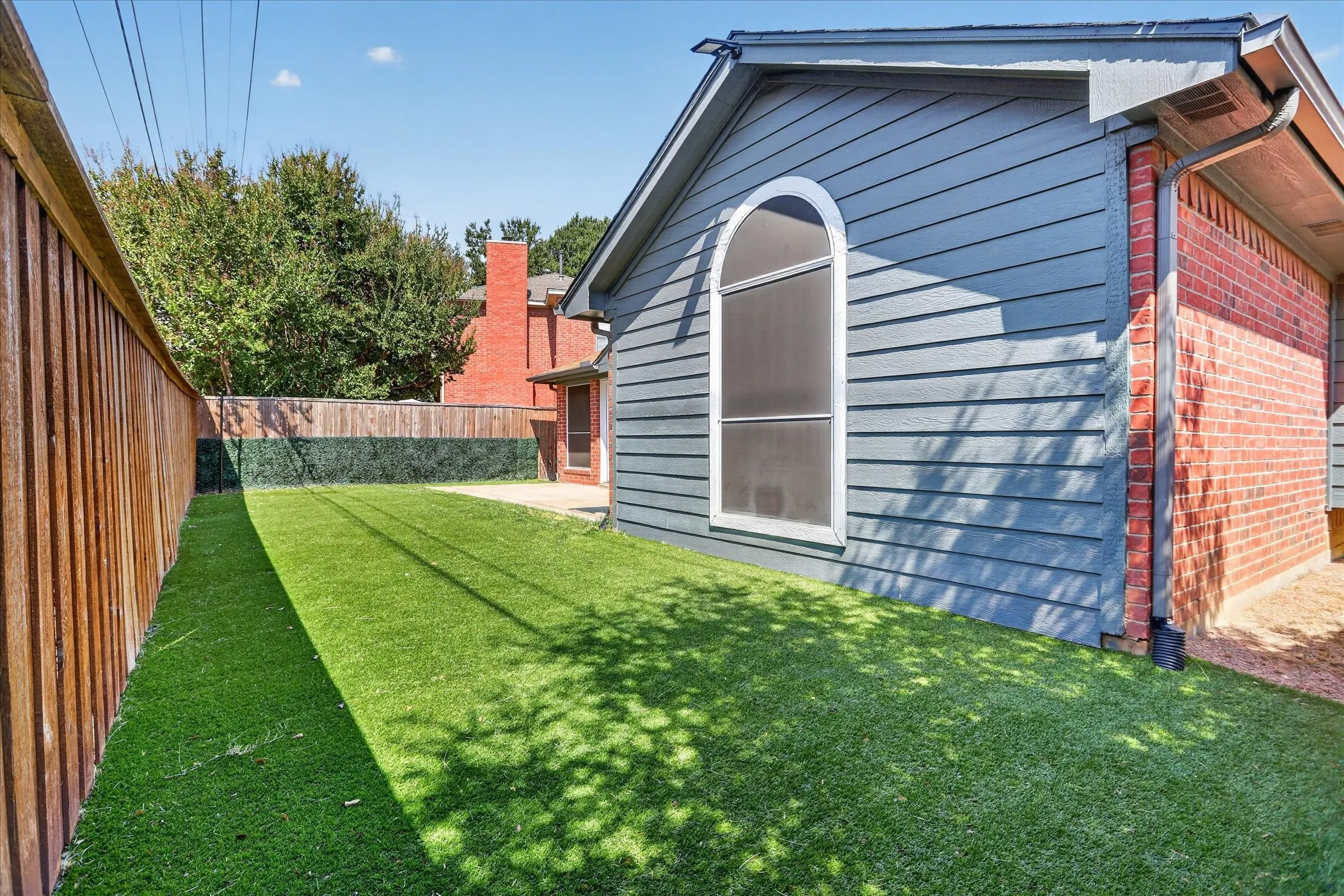 Single Family Residence For Sale in Denton County , 425 Wentworth Drive, Flower Mound, Texas 75028, 3 Bedroom, 2 Bathroom, 2 Garage spaces, 1,526 Sqft, built in 1992, mls#21377846, Real Estate Agent in Flower Mound, Homes For Sale in Denton county, Homes For Sale in Flower Mound, Realtor in Flower Mound Texas, Real Estate Brokerage Independent Realty Texas, Luminita Cordes Realtor
