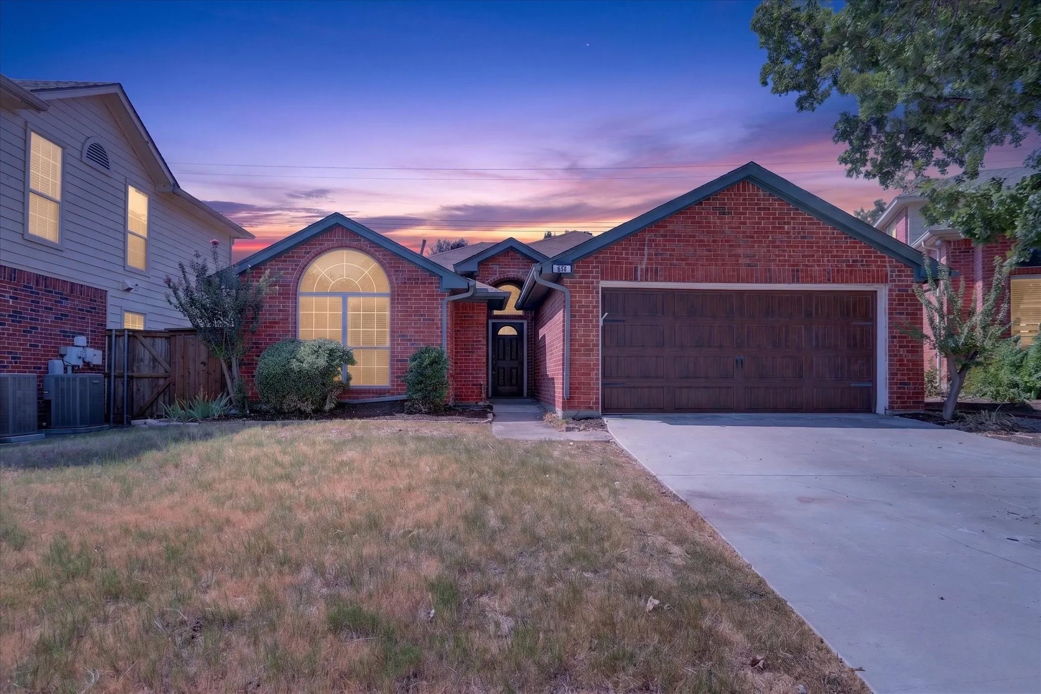 Single Family Residence For Sale in Denton County , 425 Wentworth Drive, Flower Mound, Texas 75028, 3 Bedroom, 2 Bathroom, 2 Garage spaces, 1,526 Sqft, built in 1992, mls#21377846, Real Estate Agent in Flower Mound, Homes For Sale in Denton county, Homes For Sale in Flower Mound, Realtor in Flower Mound Texas, Real Estate Brokerage Independent Realty Texas, Luminita Cordes Realtor