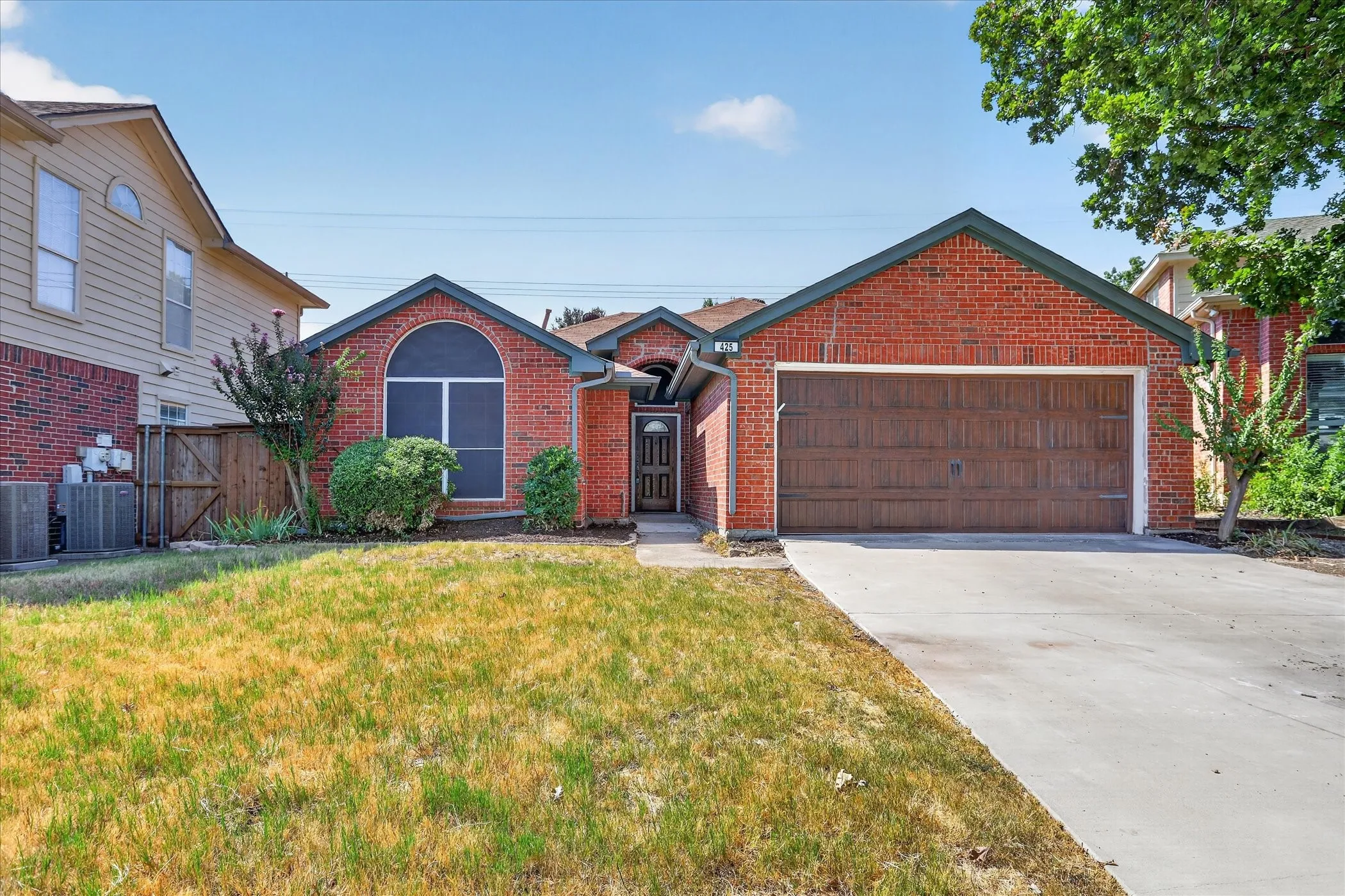 Single Family Residence For Sale in Denton County , 425 Wentworth Drive, Flower Mound, Texas 75028, 3 Bedroom, 2 Bathroom, 2 Garage spaces, 1,526 Sqft, built in 1992, mls#21377846, Real Estate Agent in Flower Mound, Homes For Sale in Denton county, Homes For Sale in Flower Mound, Realtor in Flower Mound Texas, Real Estate Brokerage Independent Realty Texas, Luminita Cordes Realtor