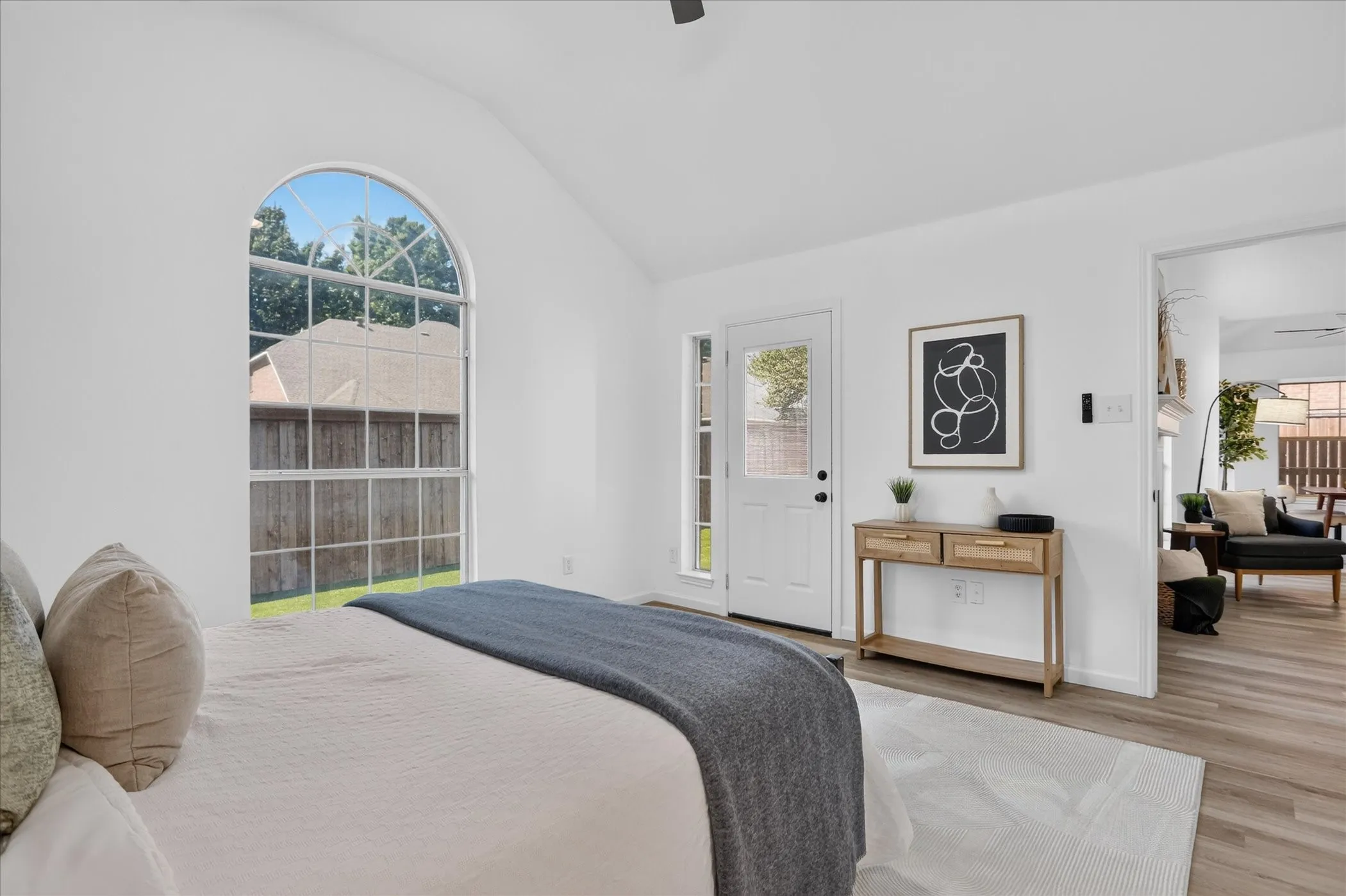 Single Family Residence For Sale in Denton County , 425 Wentworth Drive, Flower Mound, Texas 75028, 3 Bedroom, 2 Bathroom, 2 Garage spaces, 1,526 Sqft, built in 1992, mls#21377846, Real Estate Agent in Flower Mound, Homes For Sale in Denton county, Homes For Sale in Flower Mound, Realtor in Flower Mound Texas, Real Estate Brokerage Independent Realty Texas, Luminita Cordes Realtor