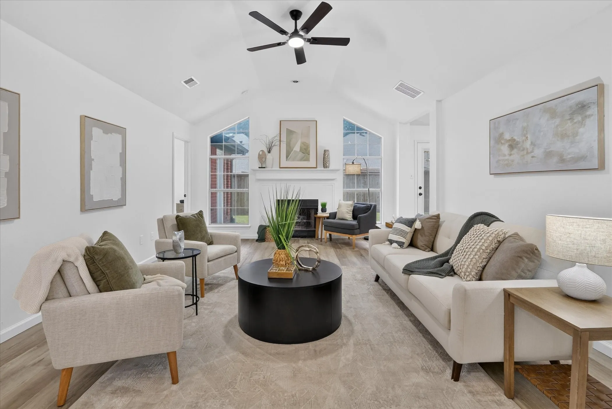 Single Family Residence For Sale in Denton County , 425 Wentworth Drive, Flower Mound, Texas 75028, 3 Bedroom, 2 Bathroom, 2 Garage spaces, 1,526 Sqft, built in 1992, mls#21377846, Real Estate Agent in Flower Mound, Homes For Sale in Denton county, Homes For Sale in Flower Mound, Realtor in Flower Mound Texas, Real Estate Brokerage Independent Realty Texas, Luminita Cordes Realtor