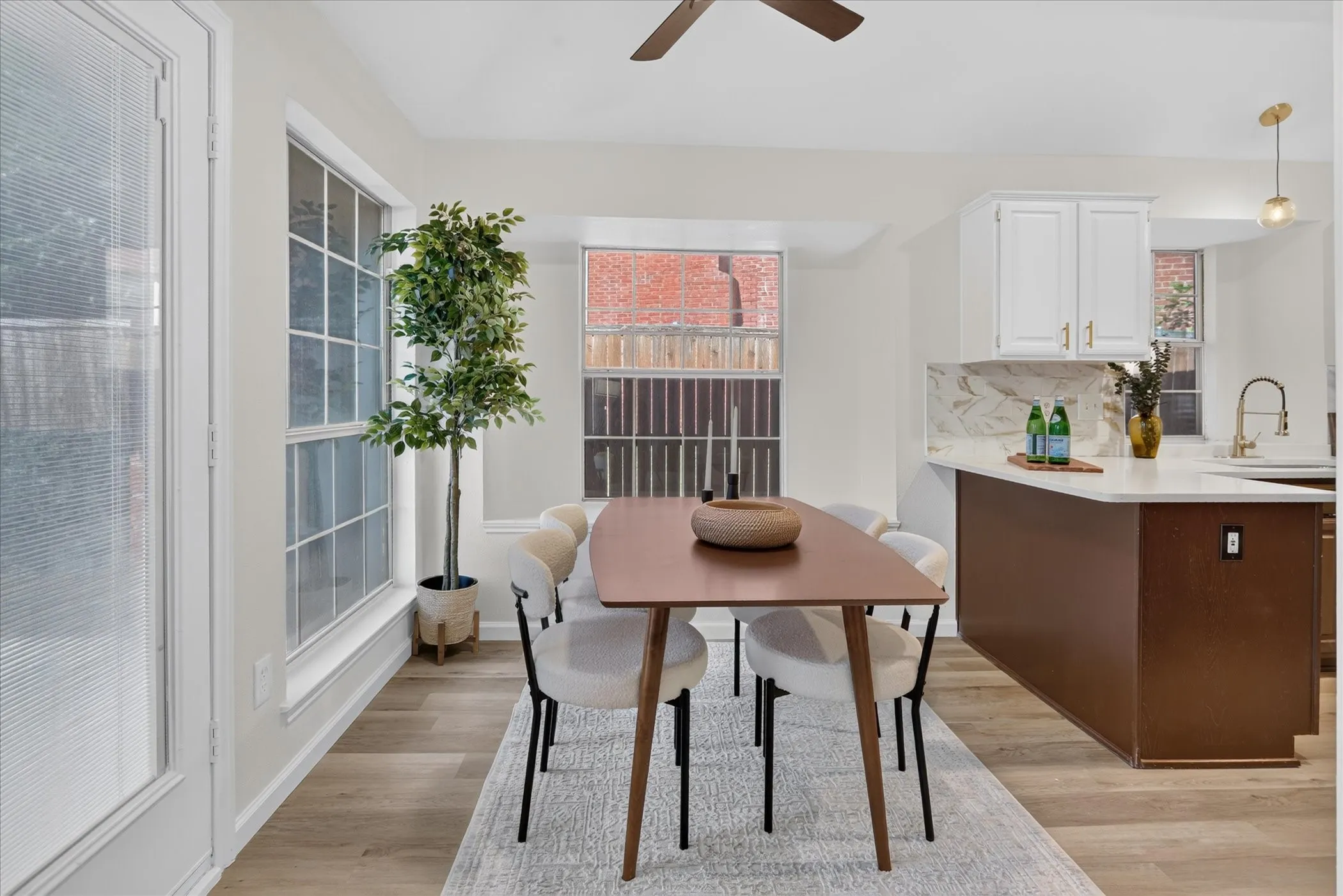 Single Family Residence For Sale in Denton County , 425 Wentworth Drive, Flower Mound, Texas 75028, 3 Bedroom, 2 Bathroom, 2 Garage spaces, 1,526 Sqft, built in 1992, mls#21377846, Real Estate Agent in Flower Mound, Homes For Sale in Denton county, Homes For Sale in Flower Mound, Realtor in Flower Mound Texas, Real Estate Brokerage Independent Realty Texas, Luminita Cordes Realtor