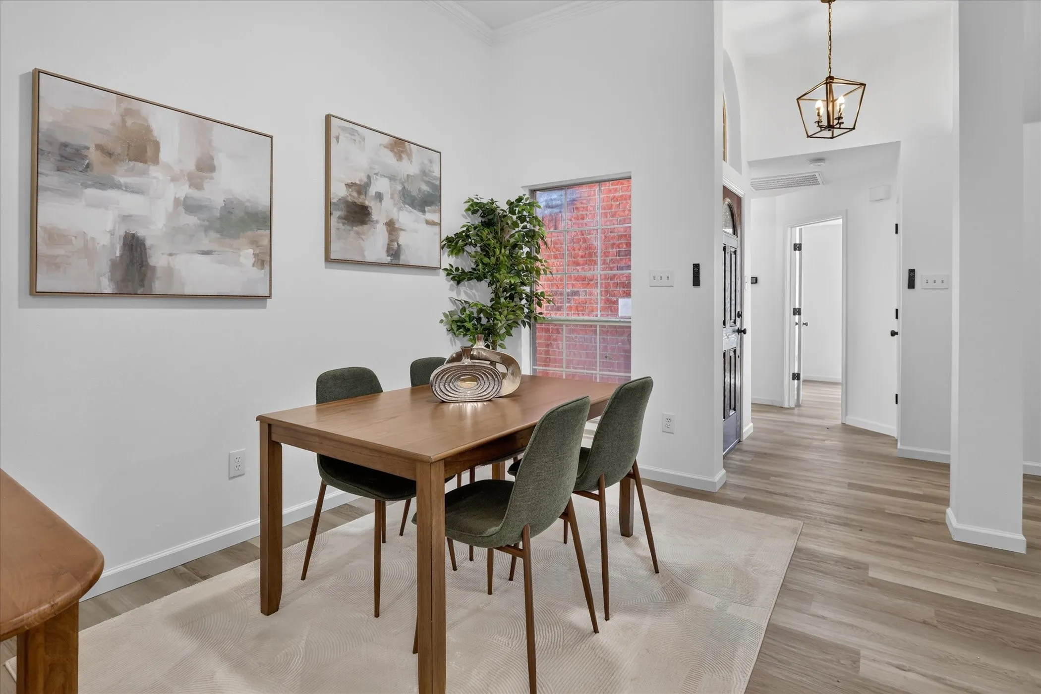 Single Family Residence For Sale in Denton County , 425 Wentworth Drive, Flower Mound, Texas 75028, 3 Bedroom, 2 Bathroom, 2 Garage spaces, 1,526 Sqft, built in 1992, mls#21377846, Real Estate Agent in Flower Mound, Homes For Sale in Denton county, Homes For Sale in Flower Mound, Realtor in Flower Mound Texas, Real Estate Brokerage Independent Realty Texas, Luminita Cordes Realtor