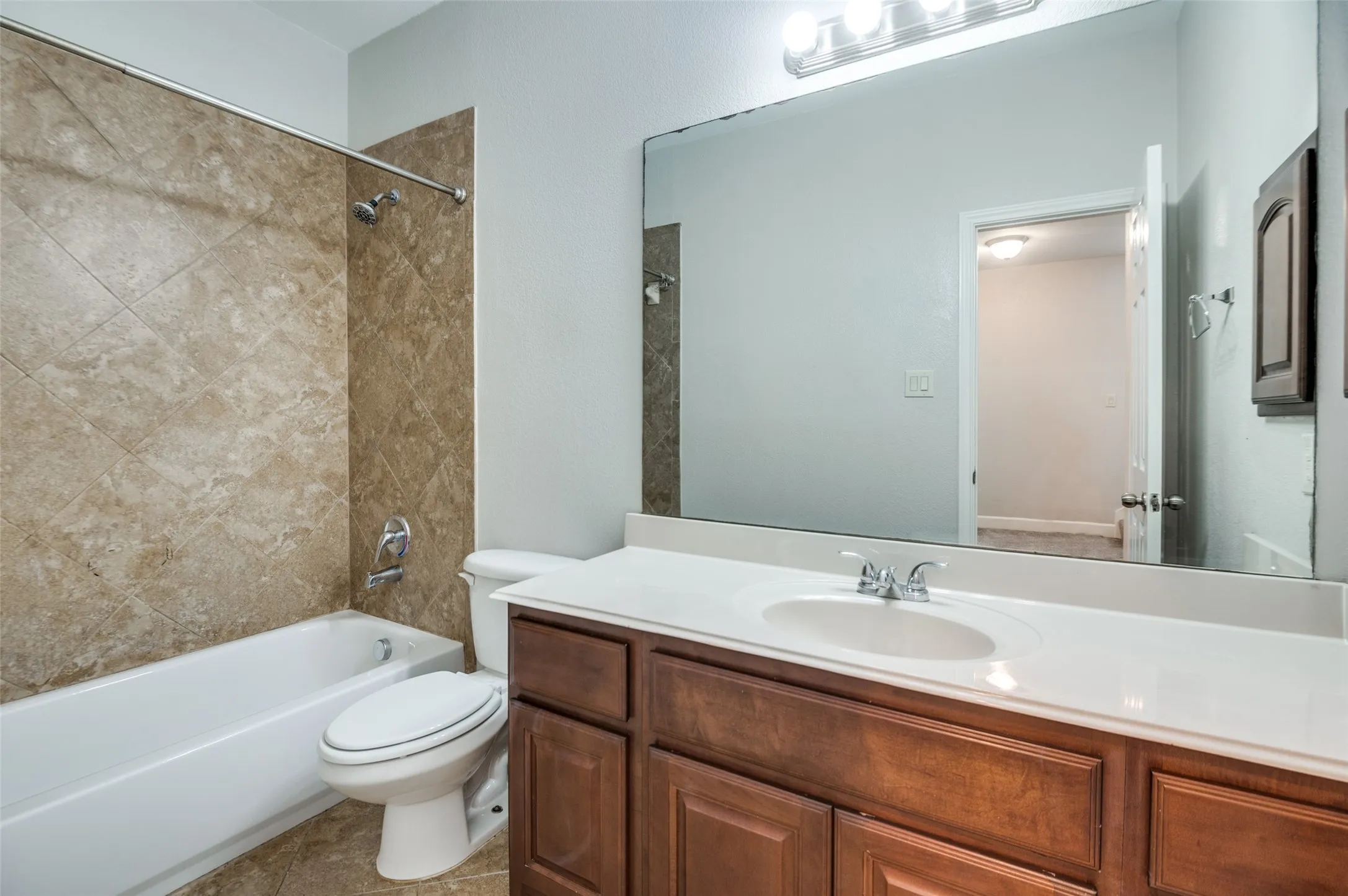Townhouse For Rent in Dallas County , 909 City Side Lane, Dallas, Texas 75201, 3 Bedroom, 3 Bathroom, 2 Garage spaces, 3,109 Sqft, built in 2008, mls#21377689, Real Estate Agent in Dallas, Homes For Rent in Dallas county, Homes For Rent in Dallas, Realtor in Dallas Texas, Real Estate Brokerage Independent Realty Texas, Luminita Cordes Realtor