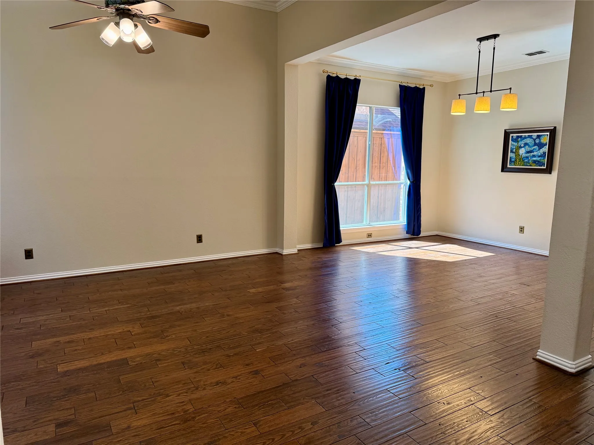 Single Family Residence For Sale in Collin County , 5805 Wilmington Drive, Frisco, Texas 75035, 5 Bedroom, 4 Bathroom, 2 Garage spaces, 3,835 Sqft, built in 1999, mls#21376376, Real Estate Agent in Frisco, Homes For Sale in Collin county, Homes For Sale in Frisco, Realtor in Frisco Texas, Real Estate Brokerage Independent Realty Texas, Luminita Cordes Realtor