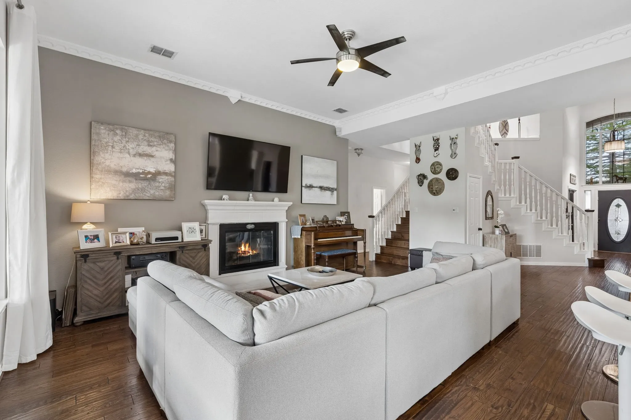 Single Family Residence For Sale in Collin County , 5805 Wilmington Drive, Frisco, Texas 75035, 5 Bedroom, 4 Bathroom, 2 Garage spaces, 3,835 Sqft, built in 1999, mls#21376376, Real Estate Agent in Frisco, Homes For Sale in Collin county, Homes For Sale in Frisco, Realtor in Frisco Texas, Real Estate Brokerage Independent Realty Texas, Luminita Cordes Realtor