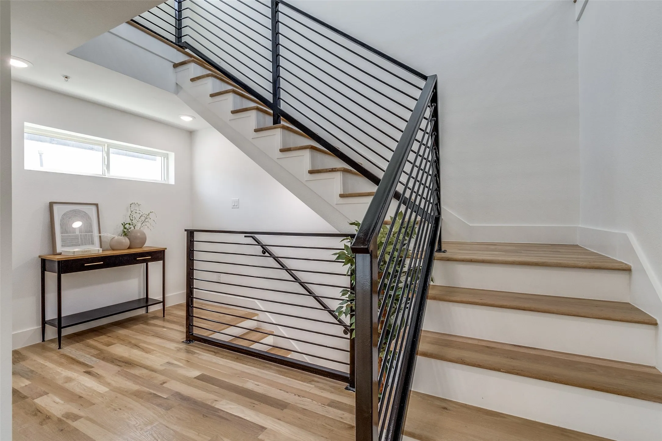 Condominium For Rent in Dallas County , 4701 San Jacinto Street 101, Dallas, Texas 75204, 2 Bedroom, 4 Bathroom, 2 Garage spaces, 1,961 Sqft, built in 2024, mls#21377857, Real Estate Agent in Dallas, Homes For Rent in Dallas county, Homes For Rent in Dallas, Realtor in Dallas Texas, Real Estate Brokerage Independent Realty Texas, Luminita Cordes Realtor