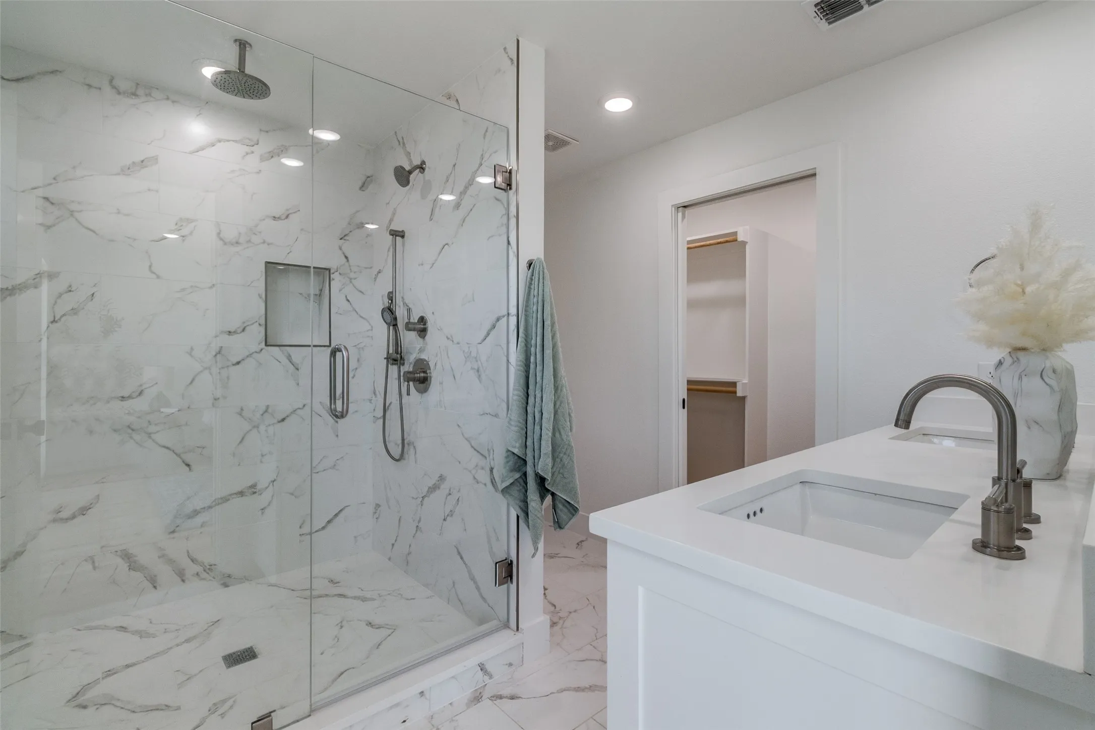 Condominium For Rent in Dallas County , 4701 San Jacinto Street 101, Dallas, Texas 75204, 2 Bedroom, 4 Bathroom, 2 Garage spaces, 1,961 Sqft, built in 2024, mls#21377857, Real Estate Agent in Dallas, Homes For Rent in Dallas county, Homes For Rent in Dallas, Realtor in Dallas Texas, Real Estate Brokerage Independent Realty Texas, Luminita Cordes Realtor