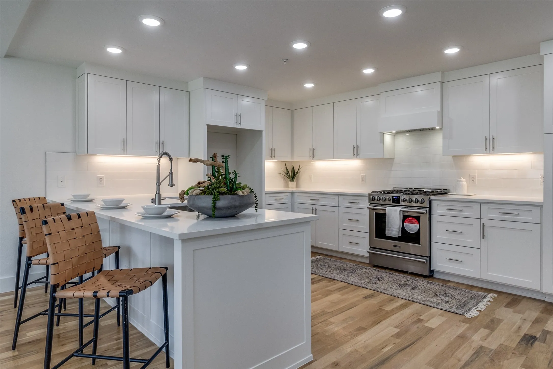 Condominium For Rent in Dallas County , 4701 San Jacinto Street 101, Dallas, Texas 75204, 2 Bedroom, 4 Bathroom, 2 Garage spaces, 1,961 Sqft, built in 2024, mls#21377857, Real Estate Agent in Dallas, Homes For Rent in Dallas county, Homes For Rent in Dallas, Realtor in Dallas Texas, Real Estate Brokerage Independent Realty Texas, Luminita Cordes Realtor