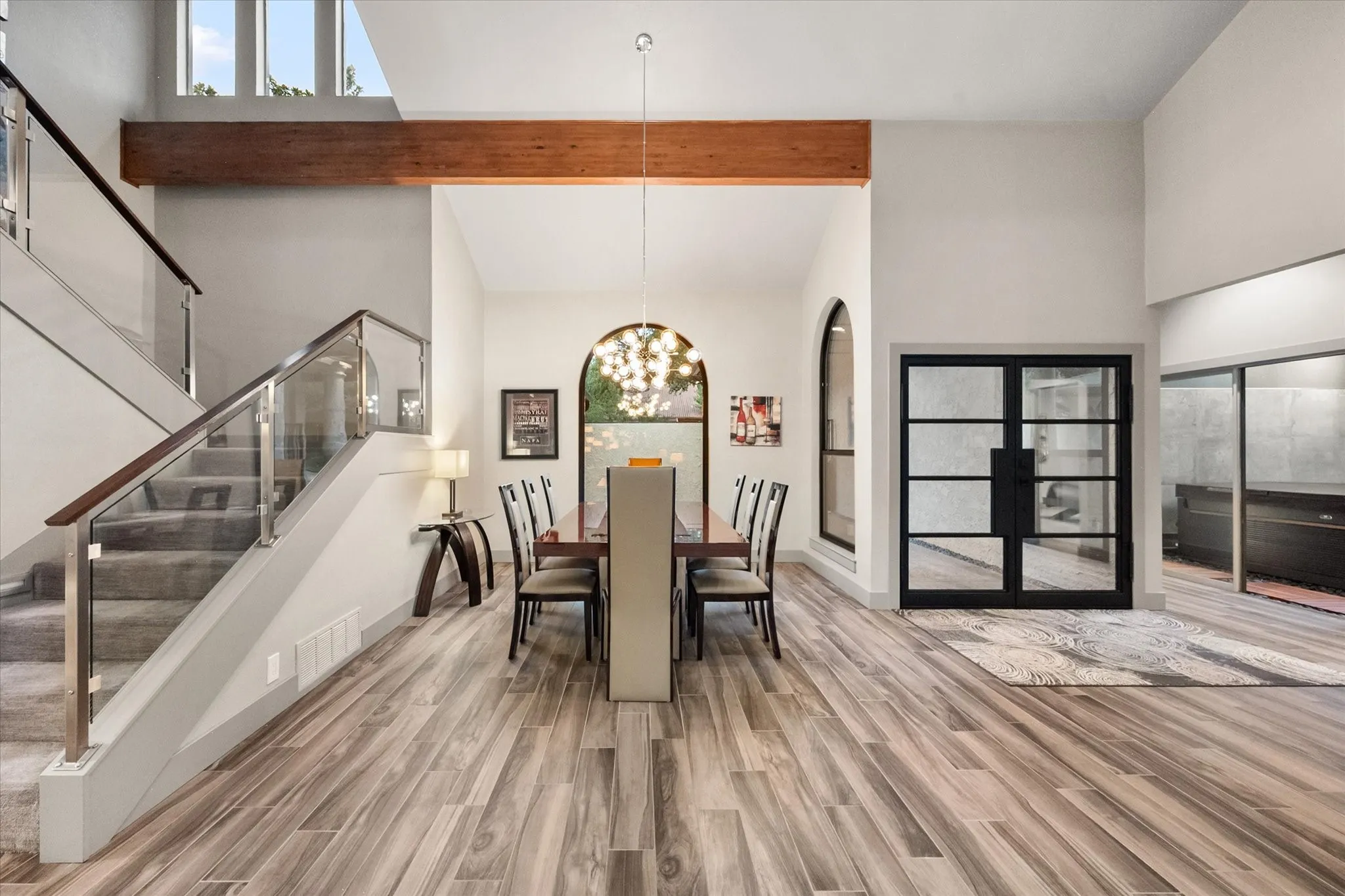 Single Family Residence For Sale in Tarrant County , 1422 Country Club Road, Arlington, Texas 76013, 3 Bedroom, 4 Bathroom, 2 Garage spaces, 3,256 Sqft, built in 1980, mls#21373163, Real Estate Agent in Arlington, Homes For Sale in Tarrant county, Homes For Sale in Arlington, Realtor in Arlington Texas, Real Estate Brokerage Independent Realty Texas, Luminita Cordes Realtor