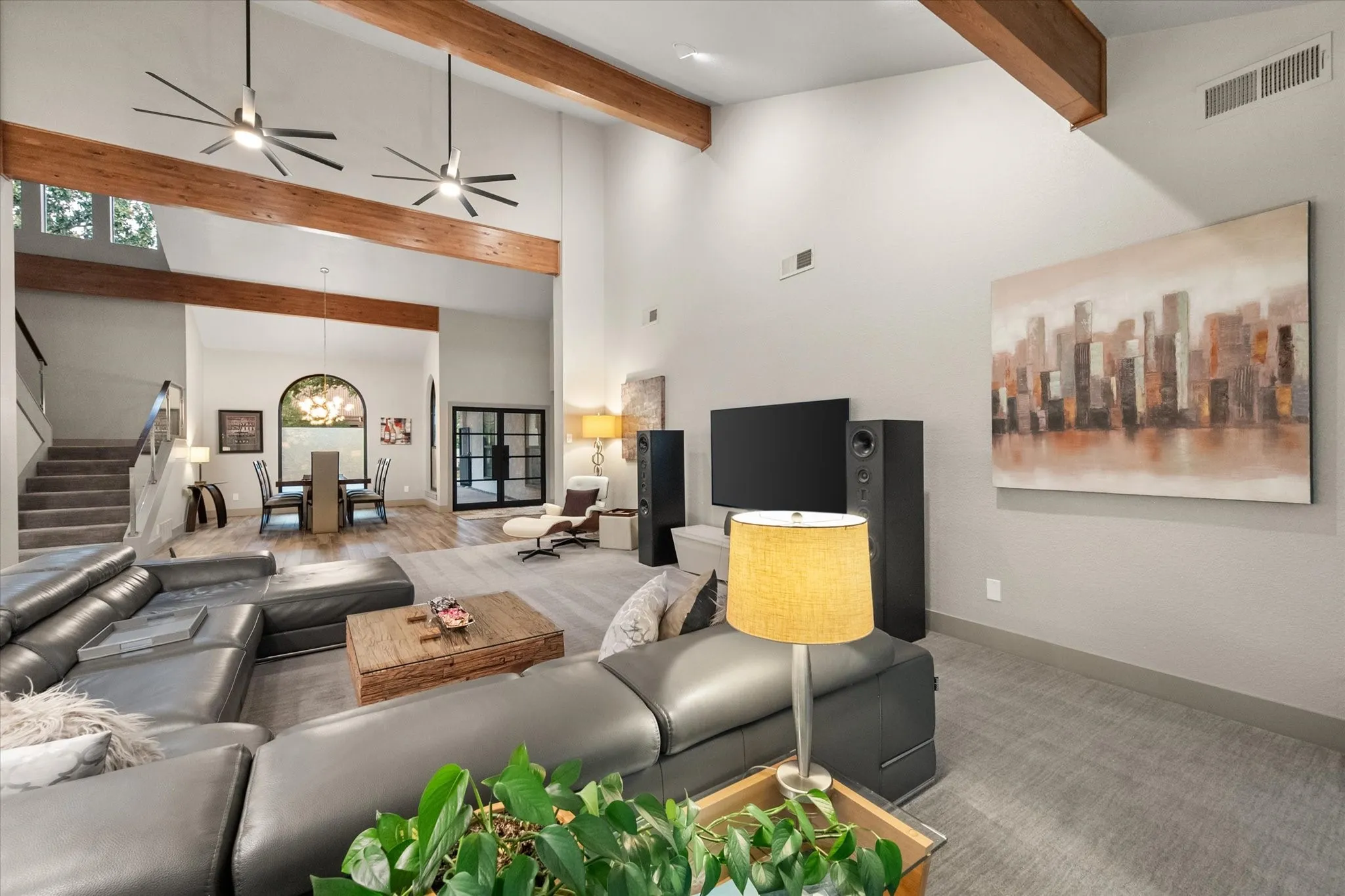 Single Family Residence For Sale in Tarrant County , 1422 Country Club Road, Arlington, Texas 76013, 3 Bedroom, 4 Bathroom, 2 Garage spaces, 3,256 Sqft, built in 1980, mls#21373163, Real Estate Agent in Arlington, Homes For Sale in Tarrant county, Homes For Sale in Arlington, Realtor in Arlington Texas, Real Estate Brokerage Independent Realty Texas, Luminita Cordes Realtor