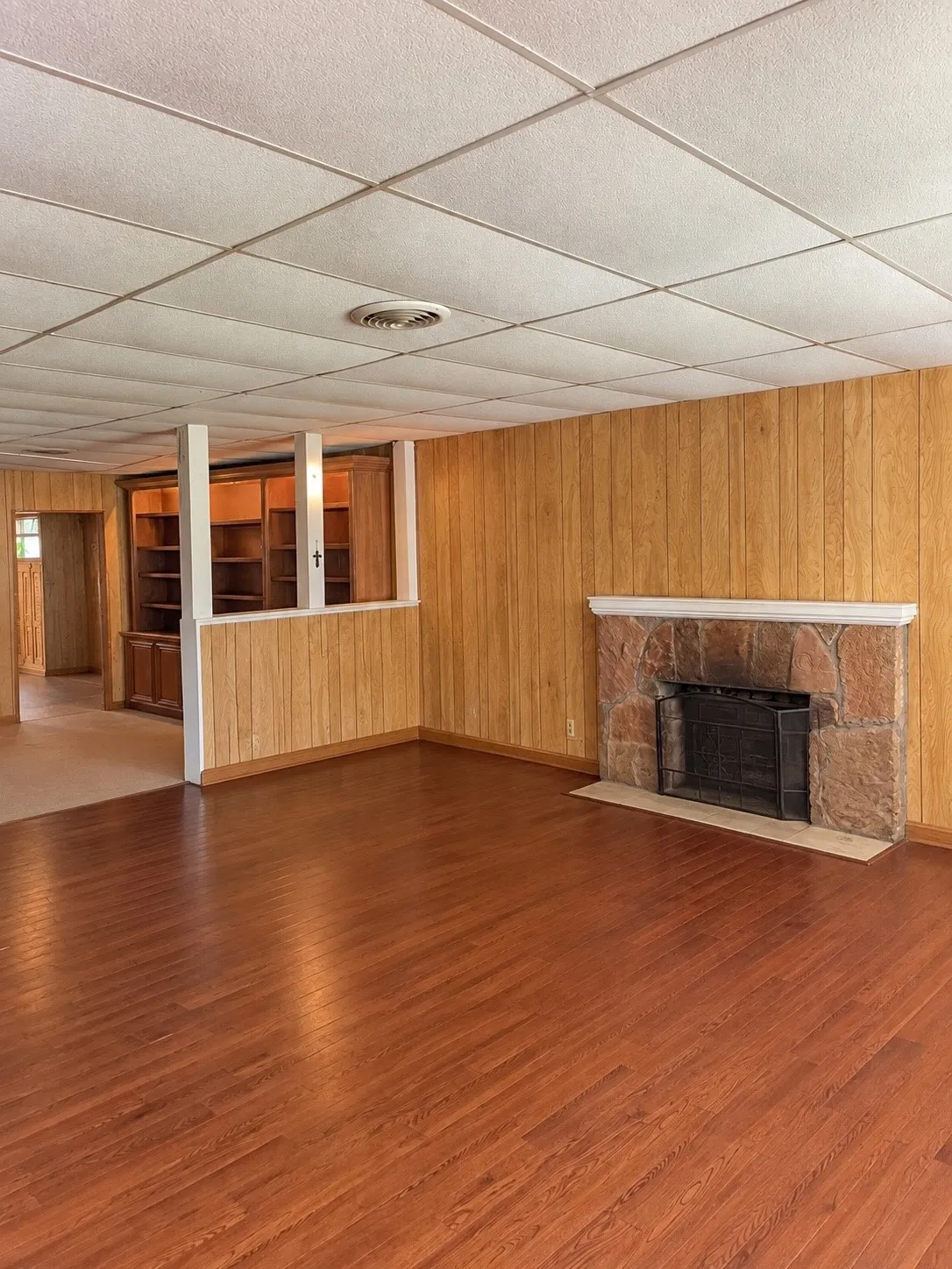 Single Family Residence For Sale in Parker County , 8475 Peden Road, Reno, Texas 76020, 3 Bedroom, 2 Bathroom, Garage spaces, 2,800 Sqft, built in 1920, mls#21376738, Real Estate Agent in Reno, Homes For Sale in Parker county, Homes For Sale in Reno, Realtor in Reno Texas, Real Estate Brokerage Independent Realty Texas, Luminita Cordes Realtor