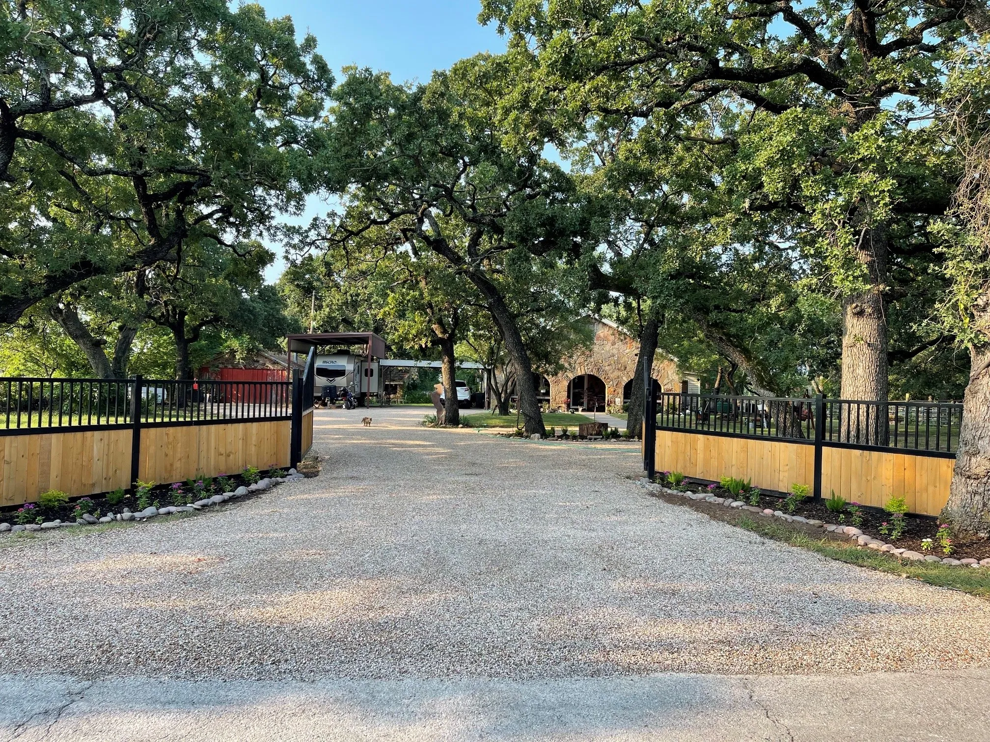 Single Family Residence For Sale in Parker County , 8475 Peden Road, Reno, Texas 76020, 3 Bedroom, 2 Bathroom, Garage spaces, 2,800 Sqft, built in 1920, mls#21376738, Real Estate Agent in Reno, Homes For Sale in Parker county, Homes For Sale in Reno, Realtor in Reno Texas, Real Estate Brokerage Independent Realty Texas, Luminita Cordes Realtor