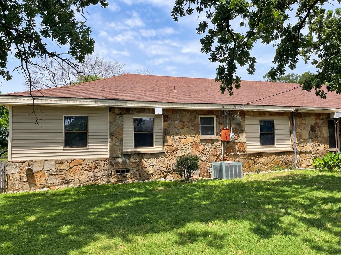 Single Family Residence For Sale in Parker County , 8475 Peden Road, Reno, Texas 76020, 3 Bedroom, 2 Bathroom, Garage spaces, 2,800 Sqft, built in 1920, mls#21376738, Real Estate Agent in Reno, Homes For Sale in Parker county, Homes For Sale in Reno, Realtor in Reno Texas, Real Estate Brokerage Independent Realty Texas, Luminita Cordes Realtor
