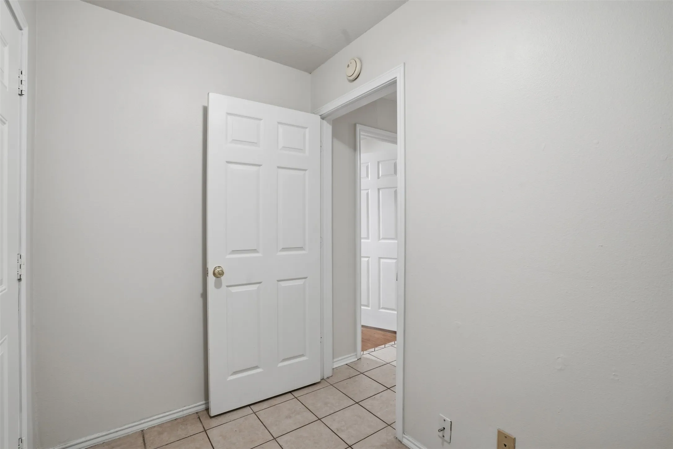 Duplex For Rent in Grayson County , 106 Shaw Street 106, Tom Bean, Texas 75491, 2 Bedroom, 1 Bathroom, Garage spaces, 938 Sqft, built in 1996, mls#21377870, Real Estate Agent in Tom Bean, Homes For Rent in Grayson county, Homes For Rent in Tom Bean, Realtor in Tom Bean Texas, Real Estate Brokerage Independent Realty Texas, Luminita Cordes Realtor
