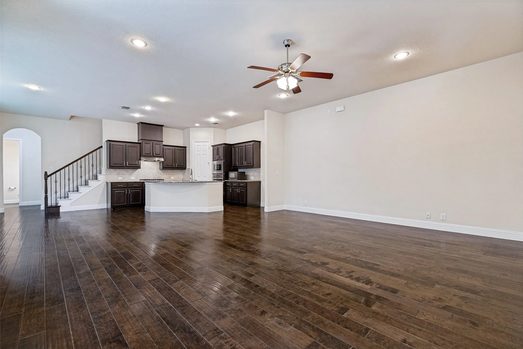 Single Family Residence For Rent in Collin County , 3712 Cobblecreek Drive, Mc Kinney, Texas 75070, 4 Bedroom, 4 Bathroom, 2 Garage spaces, 2,649 Sqft, built in 2016, mls#21377002, Real Estate Agent in Mc Kinney, Homes For Rent in Collin county, Homes For Rent in Mc Kinney, Realtor in Mc Kinney Texas, Real Estate Brokerage Independent Realty Texas, Luminita Cordes Realtor