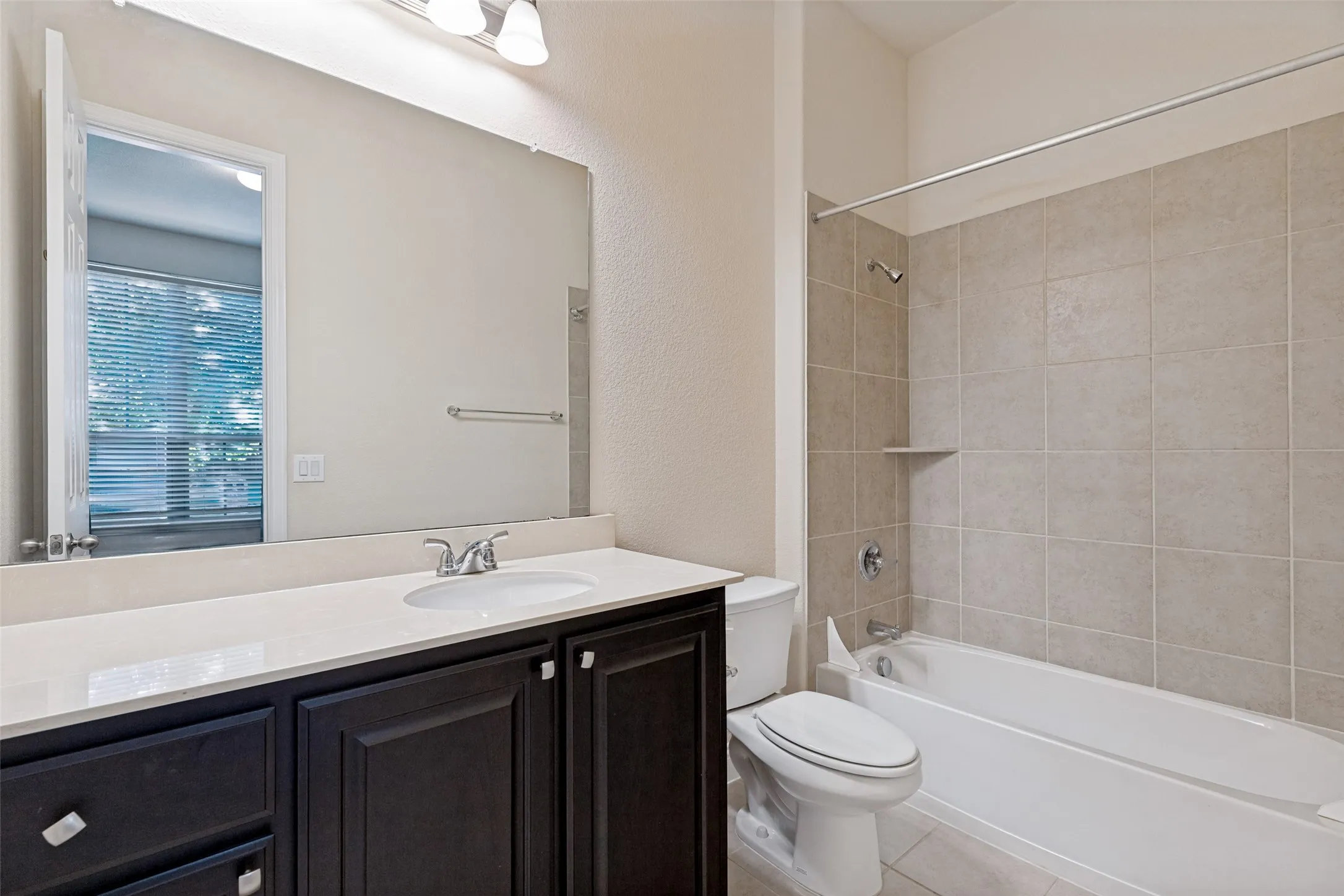 Single Family Residence For Rent in Collin County , 3712 Cobblecreek Drive, Mc Kinney, Texas 75070, 4 Bedroom, 4 Bathroom, 2 Garage spaces, 2,649 Sqft, built in 2016, mls#21377002, Real Estate Agent in Mc Kinney, Homes For Rent in Collin county, Homes For Rent in Mc Kinney, Realtor in Mc Kinney Texas, Real Estate Brokerage Independent Realty Texas, Luminita Cordes Realtor