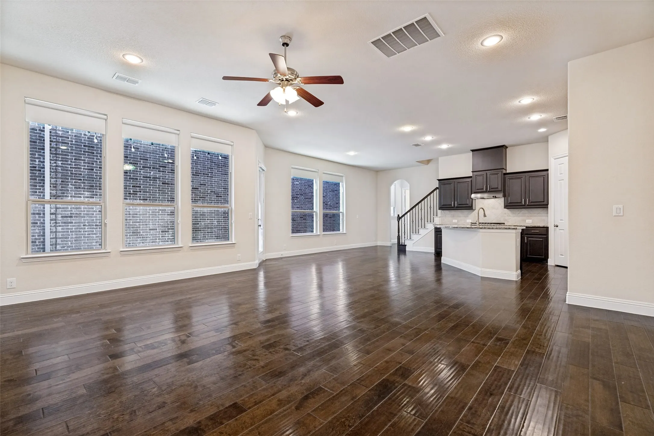 Single Family Residence For Rent in Collin County , 3712 Cobblecreek Drive, Mc Kinney, Texas 75070, 4 Bedroom, 4 Bathroom, 2 Garage spaces, 2,649 Sqft, built in 2016, mls#21377002, Real Estate Agent in Mc Kinney, Homes For Rent in Collin county, Homes For Rent in Mc Kinney, Realtor in Mc Kinney Texas, Real Estate Brokerage Independent Realty Texas, Luminita Cordes Realtor