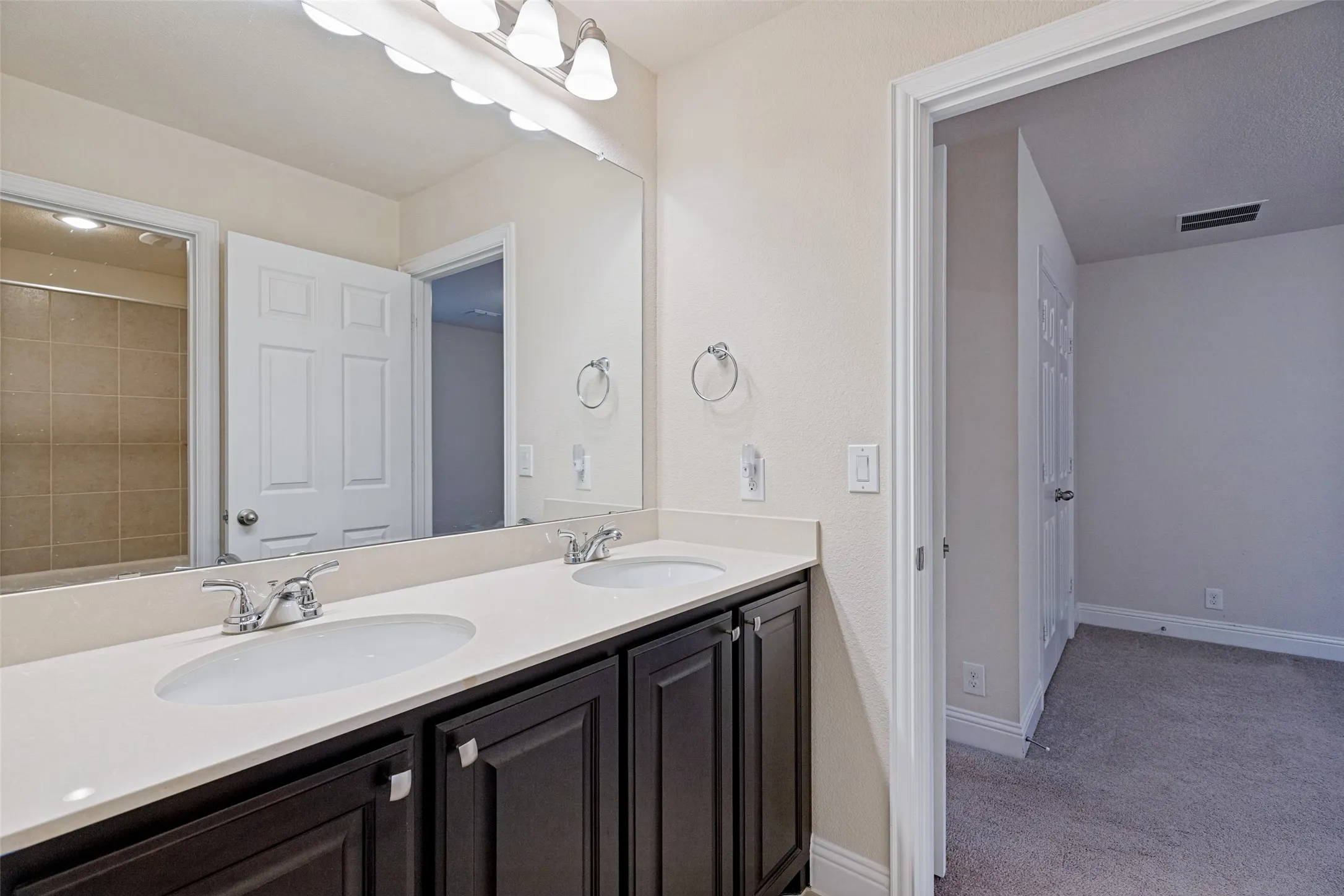 Single Family Residence For Rent in Collin County , 3712 Cobblecreek Drive, Mc Kinney, Texas 75070, 4 Bedroom, 4 Bathroom, 2 Garage spaces, 2,649 Sqft, built in 2016, mls#21377002, Real Estate Agent in Mc Kinney, Homes For Rent in Collin county, Homes For Rent in Mc Kinney, Realtor in Mc Kinney Texas, Real Estate Brokerage Independent Realty Texas, Luminita Cordes Realtor