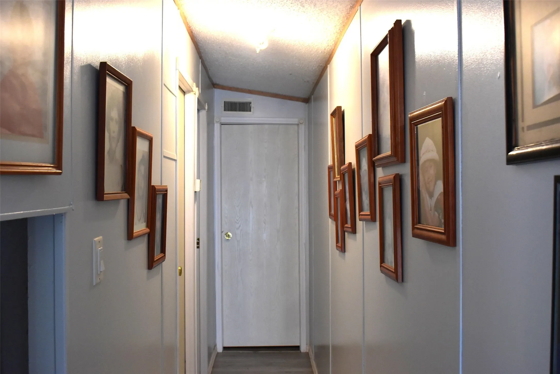 Manufactured Home For Sale in Hopkins County , 195 County Road 2468, Winnsboro, Texas 75494, 3 Bedroom, 2 Bathroom, Garage spaces, 840 Sqft, built in 2000, mls#21377579, Real Estate Agent in Winnsboro, Homes For Sale in Hopkins county, Homes For Sale in Winnsboro, Realtor in Winnsboro Texas, Real Estate Brokerage Independent Realty Texas, Luminita Cordes Realtor