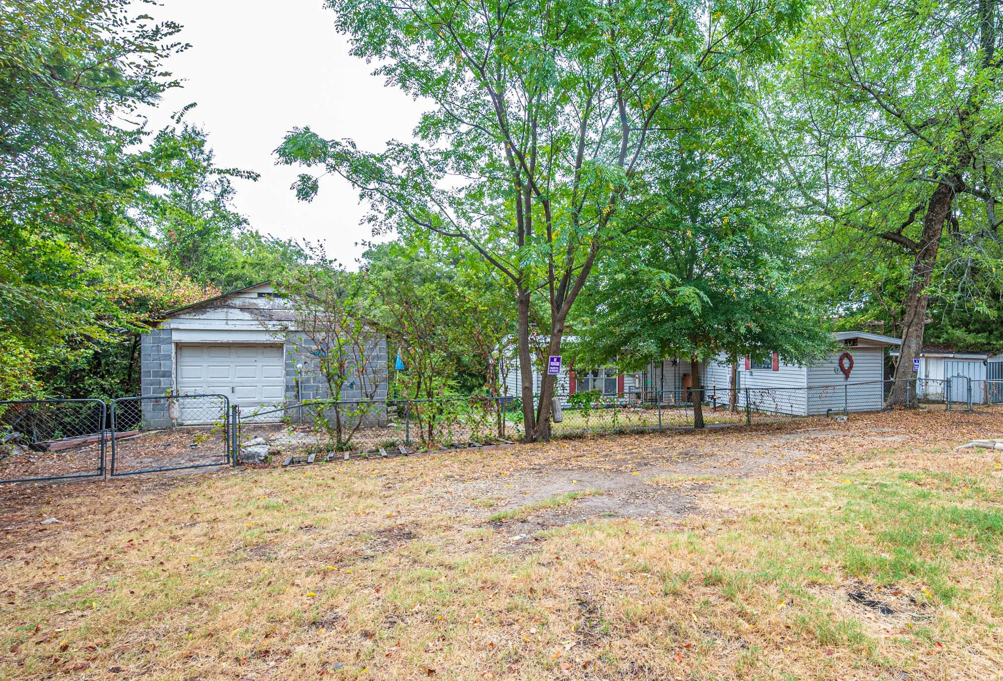 Single Family Residence For Sale in Henderson County , 143 Vistaridge Drive, Mabank, Texas 75156, 3 Bedroom, 2 Bathroom, 2 Garage spaces, 1,104 Sqft, built in 0, mls#21376477, Real Estate Agent in Mabank, Homes For Sale in Henderson county, Homes For Sale in Mabank, Realtor in Mabank Texas, Real Estate Brokerage Independent Realty Texas, Luminita Cordes Realtor