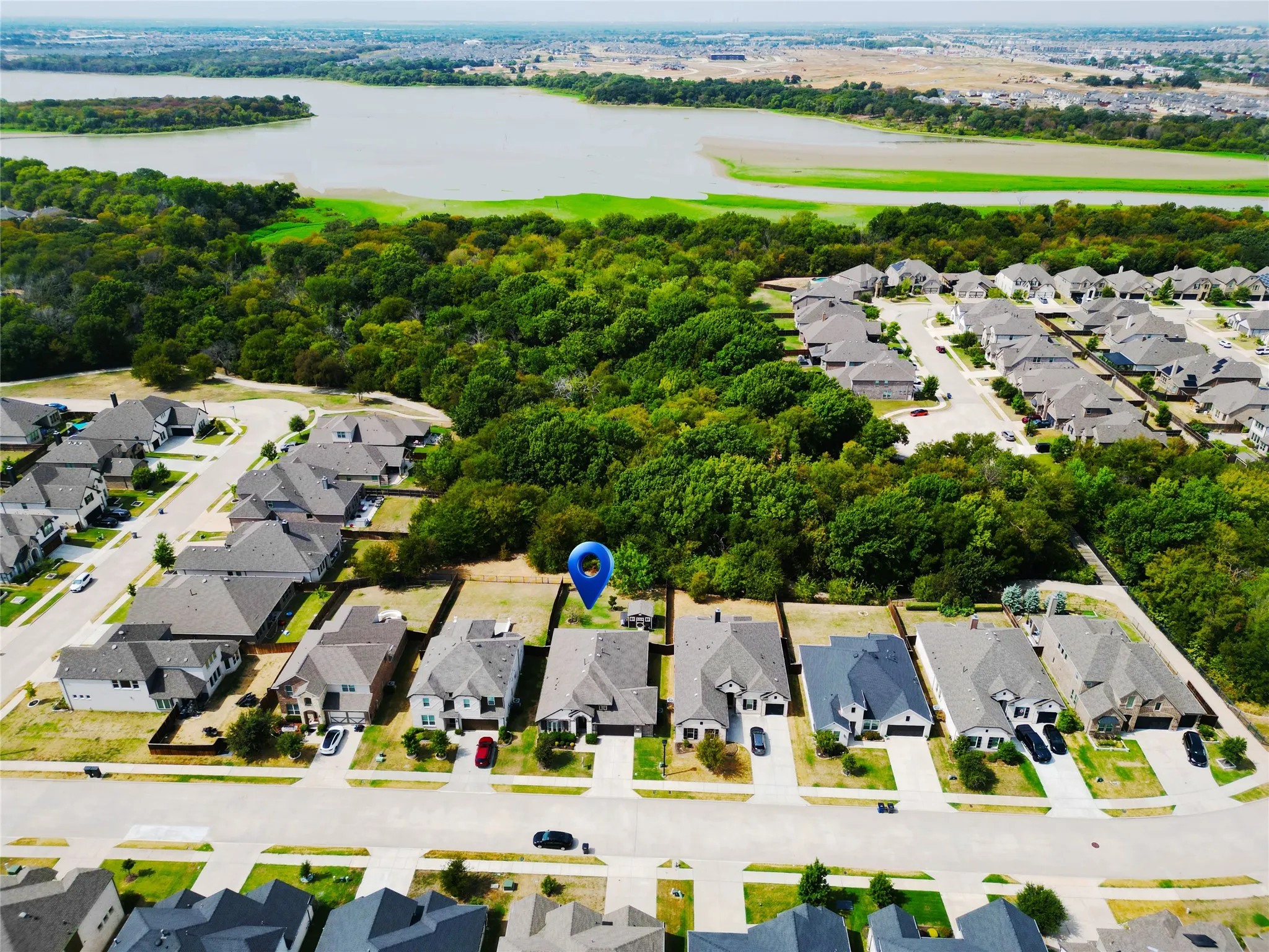 Single Family Residence For Sale in Denton County , 628 Lake Cove Drive, Little Elm, Texas 75068, 4 Bedroom, 2 Bathroom, 2 Garage spaces, 2,242 Sqft, built in 2019, mls#21377877, Real Estate Agent in Little Elm, Homes For Sale in Denton county, Homes For Sale in Little Elm, Realtor in Little Elm Texas, Real Estate Brokerage Independent Realty Texas, Luminita Cordes Realtor