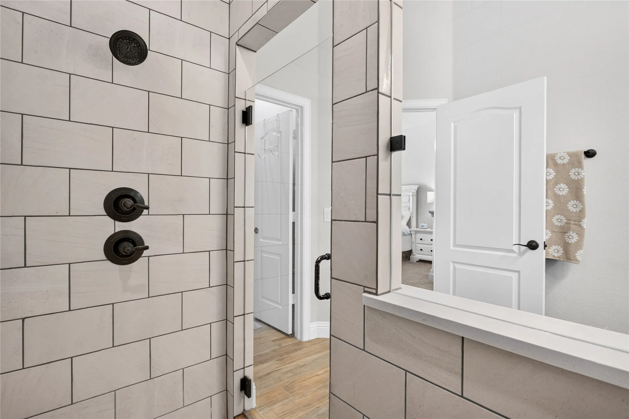 Single Family Residence For Sale in Denton County , 628 Lake Cove Drive, Little Elm, Texas 75068, 4 Bedroom, 2 Bathroom, 2 Garage spaces, 2,242 Sqft, built in 2019, mls#21377877, Real Estate Agent in Little Elm, Homes For Sale in Denton county, Homes For Sale in Little Elm, Realtor in Little Elm Texas, Real Estate Brokerage Independent Realty Texas, Luminita Cordes Realtor