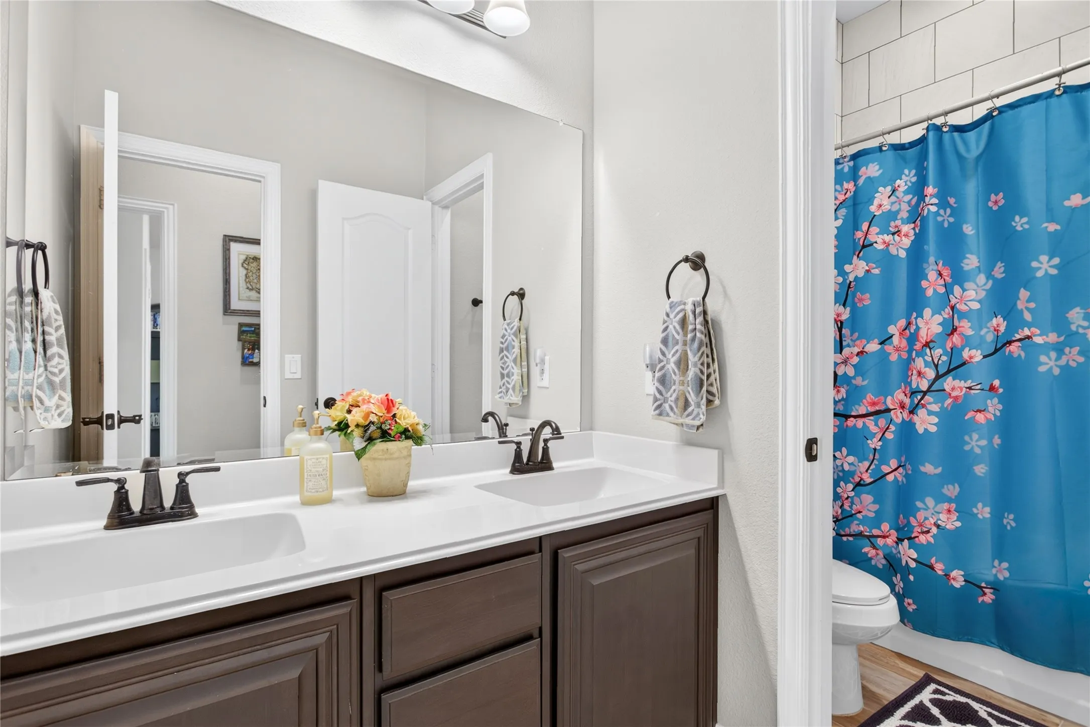 Single Family Residence For Sale in Denton County , 628 Lake Cove Drive, Little Elm, Texas 75068, 4 Bedroom, 2 Bathroom, 2 Garage spaces, 2,242 Sqft, built in 2019, mls#21377877, Real Estate Agent in Little Elm, Homes For Sale in Denton county, Homes For Sale in Little Elm, Realtor in Little Elm Texas, Real Estate Brokerage Independent Realty Texas, Luminita Cordes Realtor