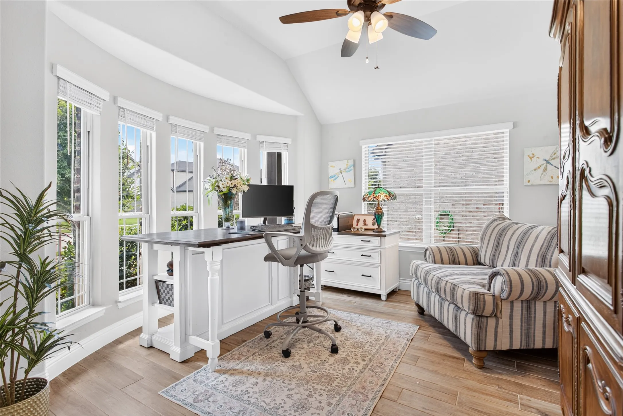 Single Family Residence For Sale in Denton County , 628 Lake Cove Drive, Little Elm, Texas 75068, 4 Bedroom, 2 Bathroom, 2 Garage spaces, 2,242 Sqft, built in 2019, mls#21377877, Real Estate Agent in Little Elm, Homes For Sale in Denton county, Homes For Sale in Little Elm, Realtor in Little Elm Texas, Real Estate Brokerage Independent Realty Texas, Luminita Cordes Realtor