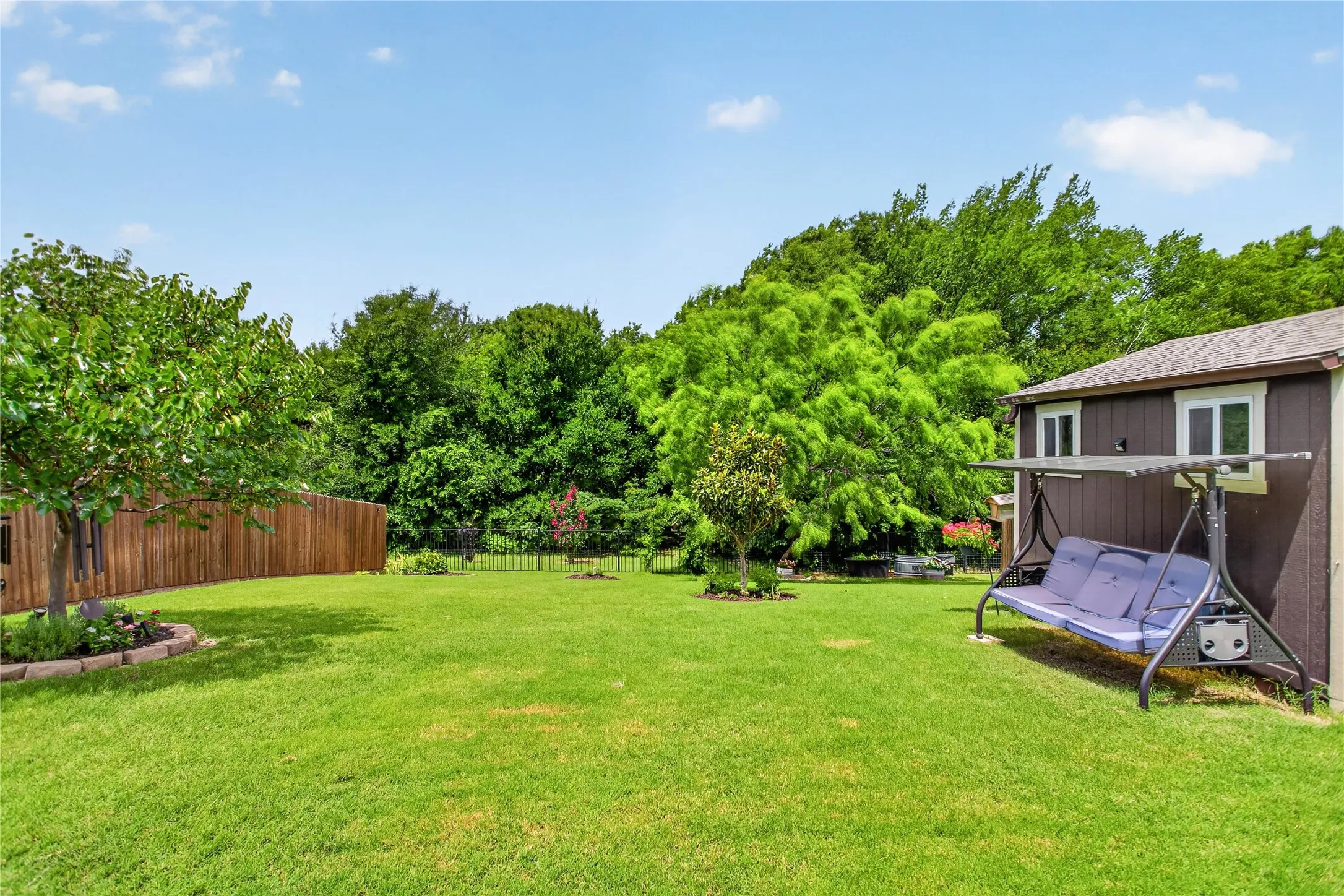 Single Family Residence For Sale in Denton County , 628 Lake Cove Drive, Little Elm, Texas 75068, 4 Bedroom, 2 Bathroom, 2 Garage spaces, 2,242 Sqft, built in 2019, mls#21377877, Real Estate Agent in Little Elm, Homes For Sale in Denton county, Homes For Sale in Little Elm, Realtor in Little Elm Texas, Real Estate Brokerage Independent Realty Texas, Luminita Cordes Realtor