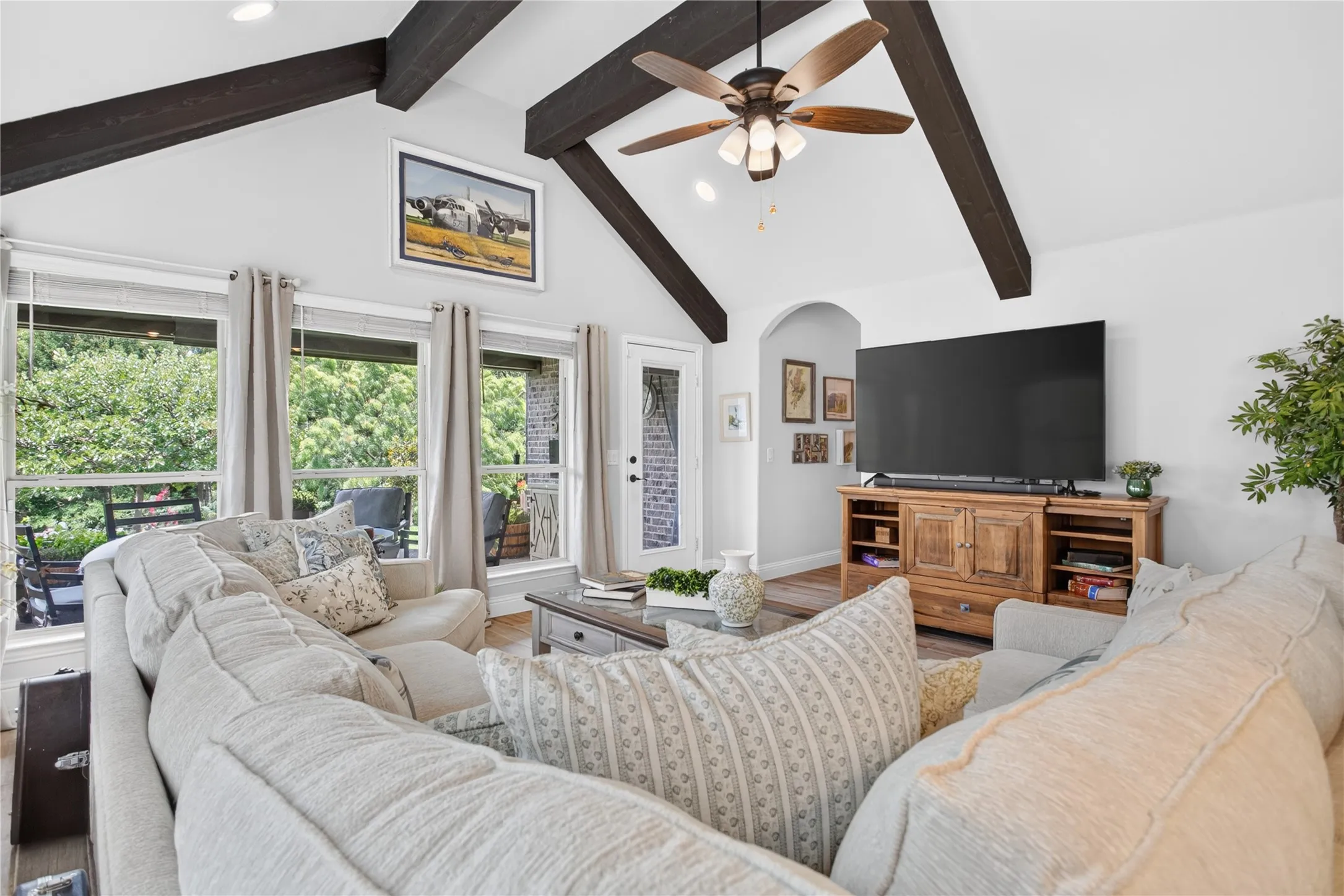 Single Family Residence For Sale in Denton County , 628 Lake Cove Drive, Little Elm, Texas 75068, 4 Bedroom, 2 Bathroom, 2 Garage spaces, 2,242 Sqft, built in 2019, mls#21377877, Real Estate Agent in Little Elm, Homes For Sale in Denton county, Homes For Sale in Little Elm, Realtor in Little Elm Texas, Real Estate Brokerage Independent Realty Texas, Luminita Cordes Realtor