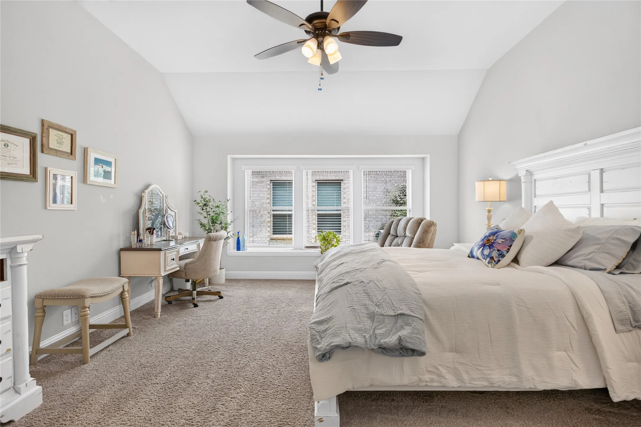 Single Family Residence For Sale in Denton County , 628 Lake Cove Drive, Little Elm, Texas 75068, 4 Bedroom, 2 Bathroom, 2 Garage spaces, 2,242 Sqft, built in 2019, mls#21377877, Real Estate Agent in Little Elm, Homes For Sale in Denton county, Homes For Sale in Little Elm, Realtor in Little Elm Texas, Real Estate Brokerage Independent Realty Texas, Luminita Cordes Realtor